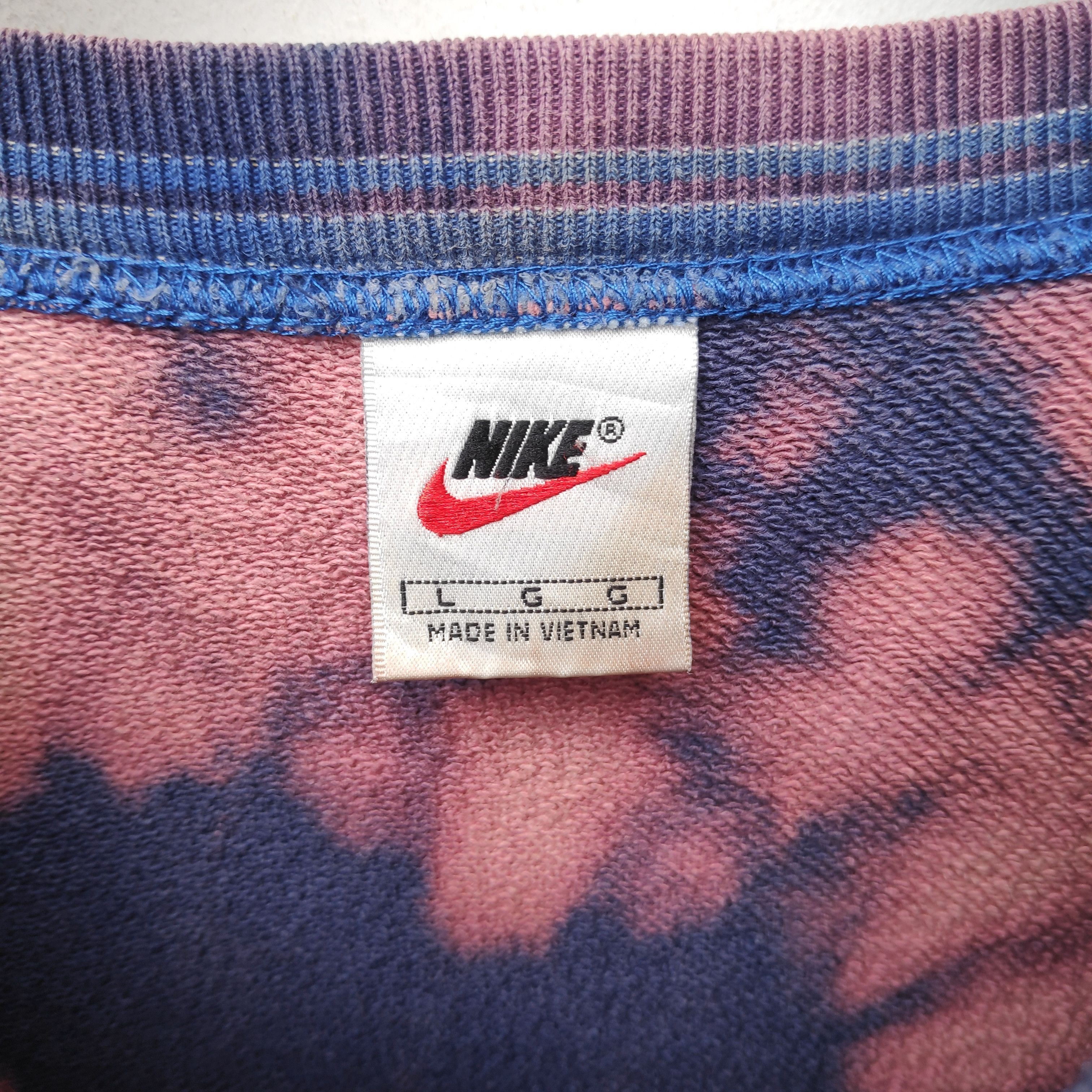 Nike × Vintage Vintage Nike Custom Bleach Wash Crewneck Sweatshirt Large Size US L / EU 52-54 / 3 - 3 Thumbnail