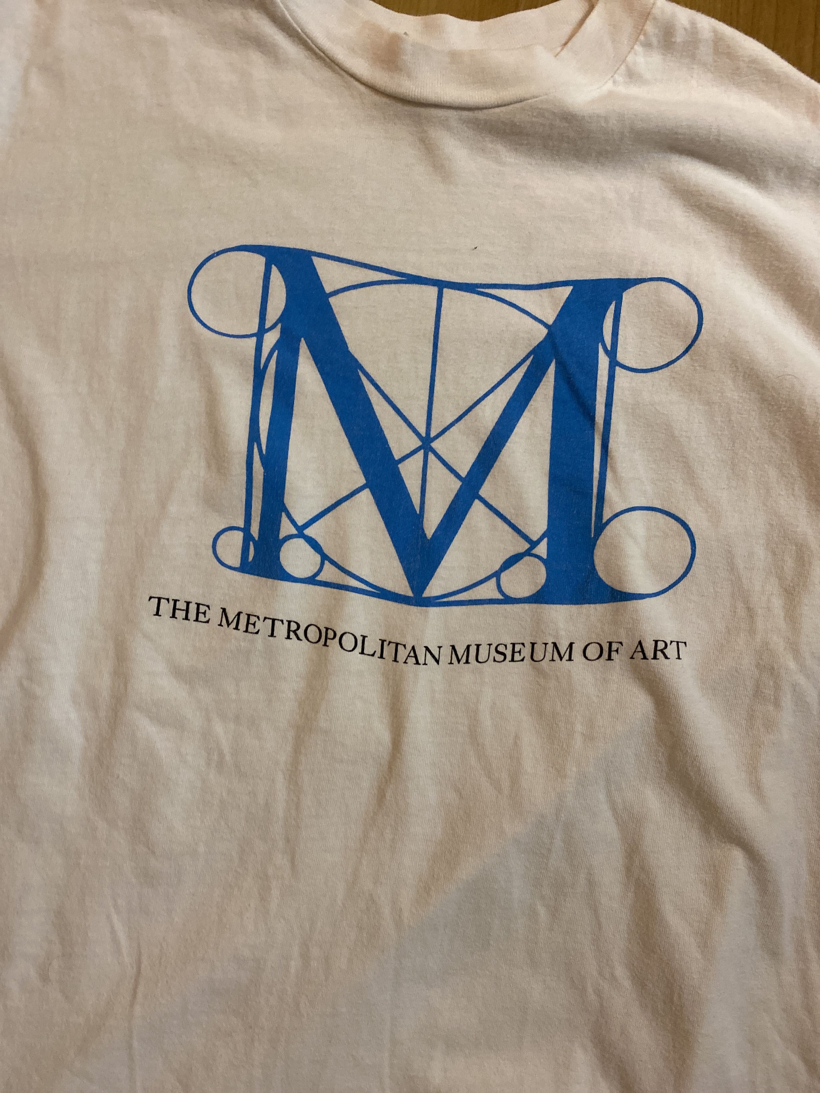 Moma VINTAGE 1990s METROPOLITAN MUSEUM OF ART T-SHIRT | Grailed
