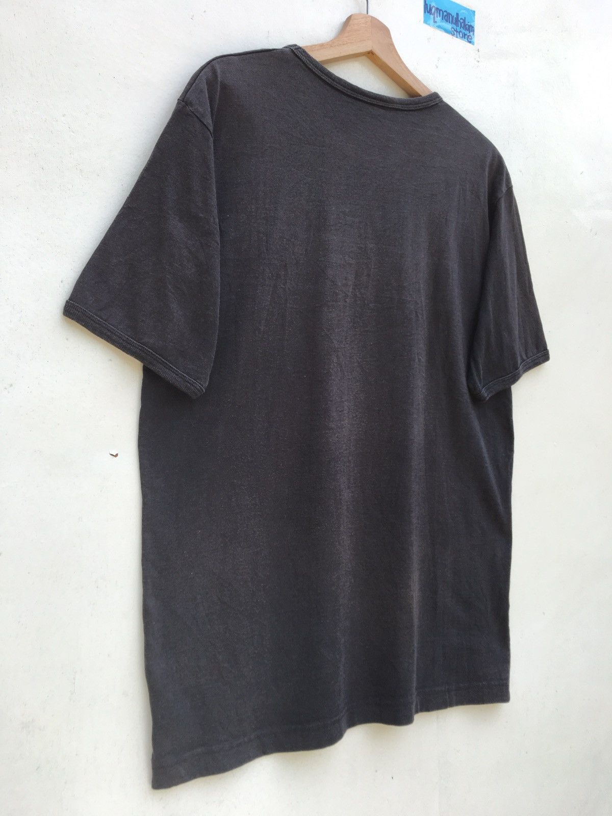 Nike Vintage Nike Swoosh Tshirt Size Large Size US XL / EU 56 / 4 - 6 Thumbnail