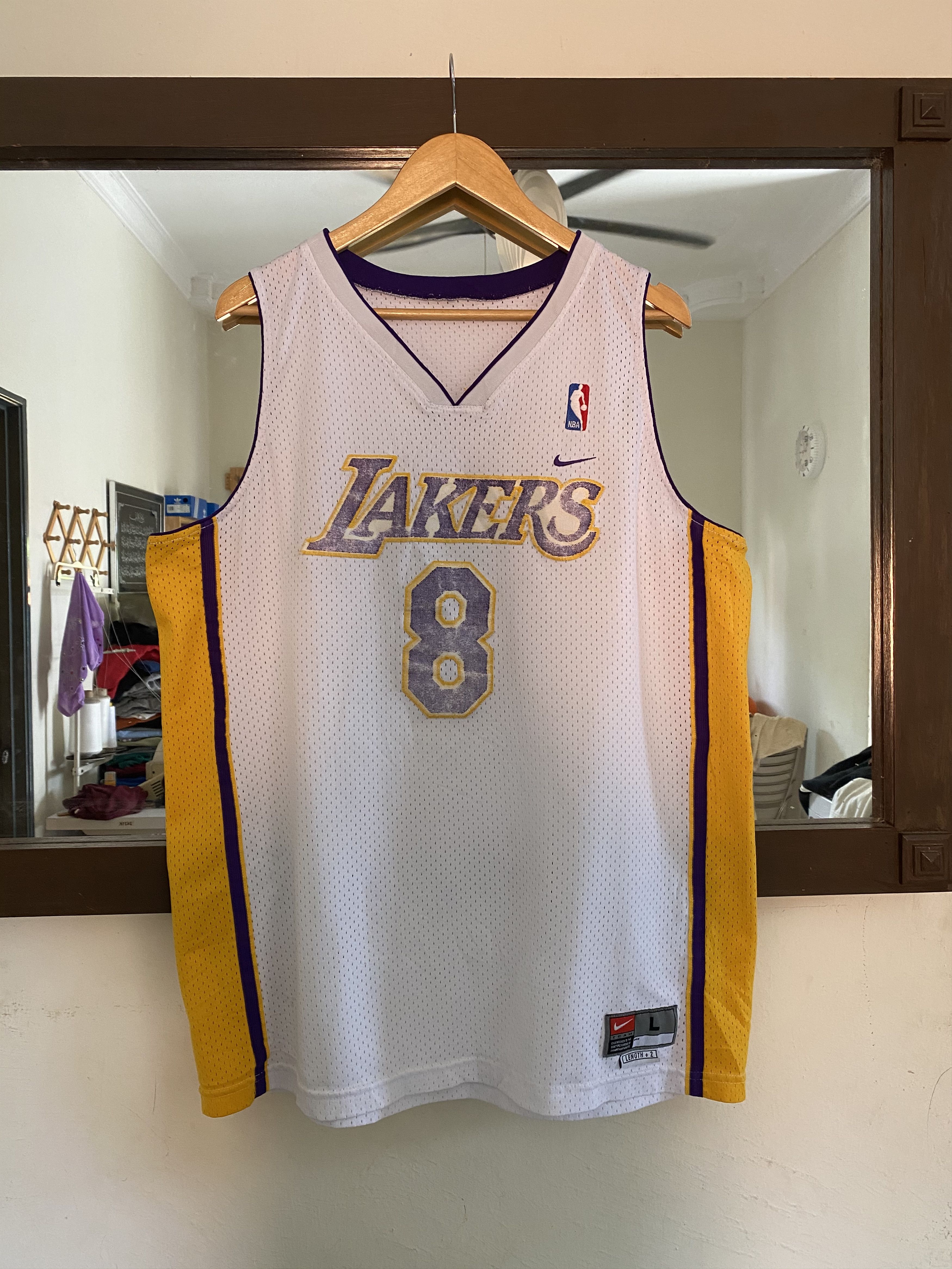 NBA Nike Vintage Tee LA Lakers Bryant 8 Jersey Size US L / EU 52-54 / 3 - 1 Thumbnail