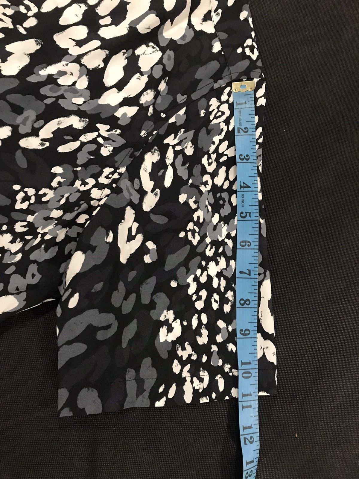 Saint Laurent Paris Saint Laurent men’s 2020 leopard print shirt. 42/16. $990 Size US L / EU 52-54 / 3 - 7 Thumbnail