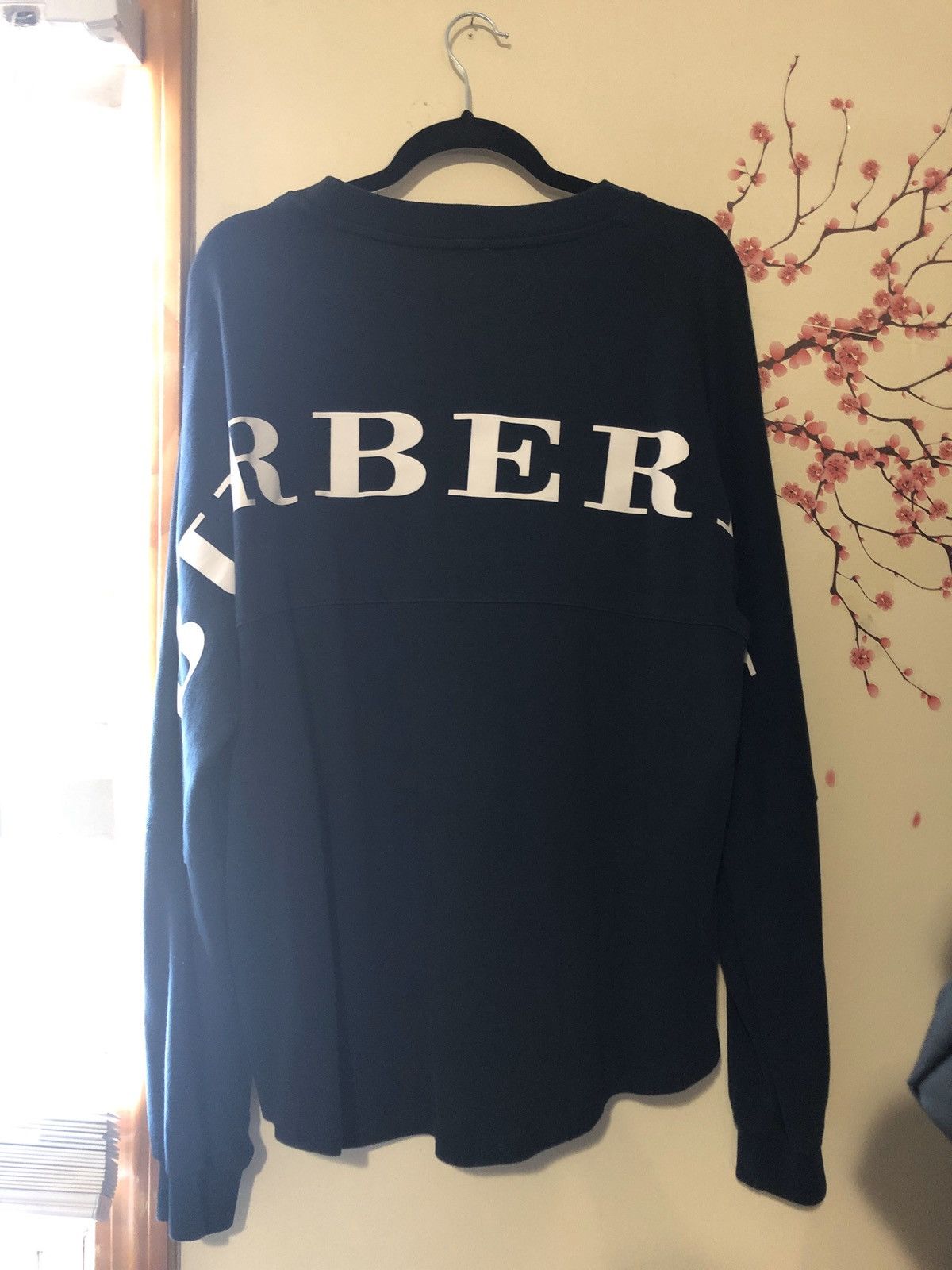 Burberry back logo sweatshirt hotsell