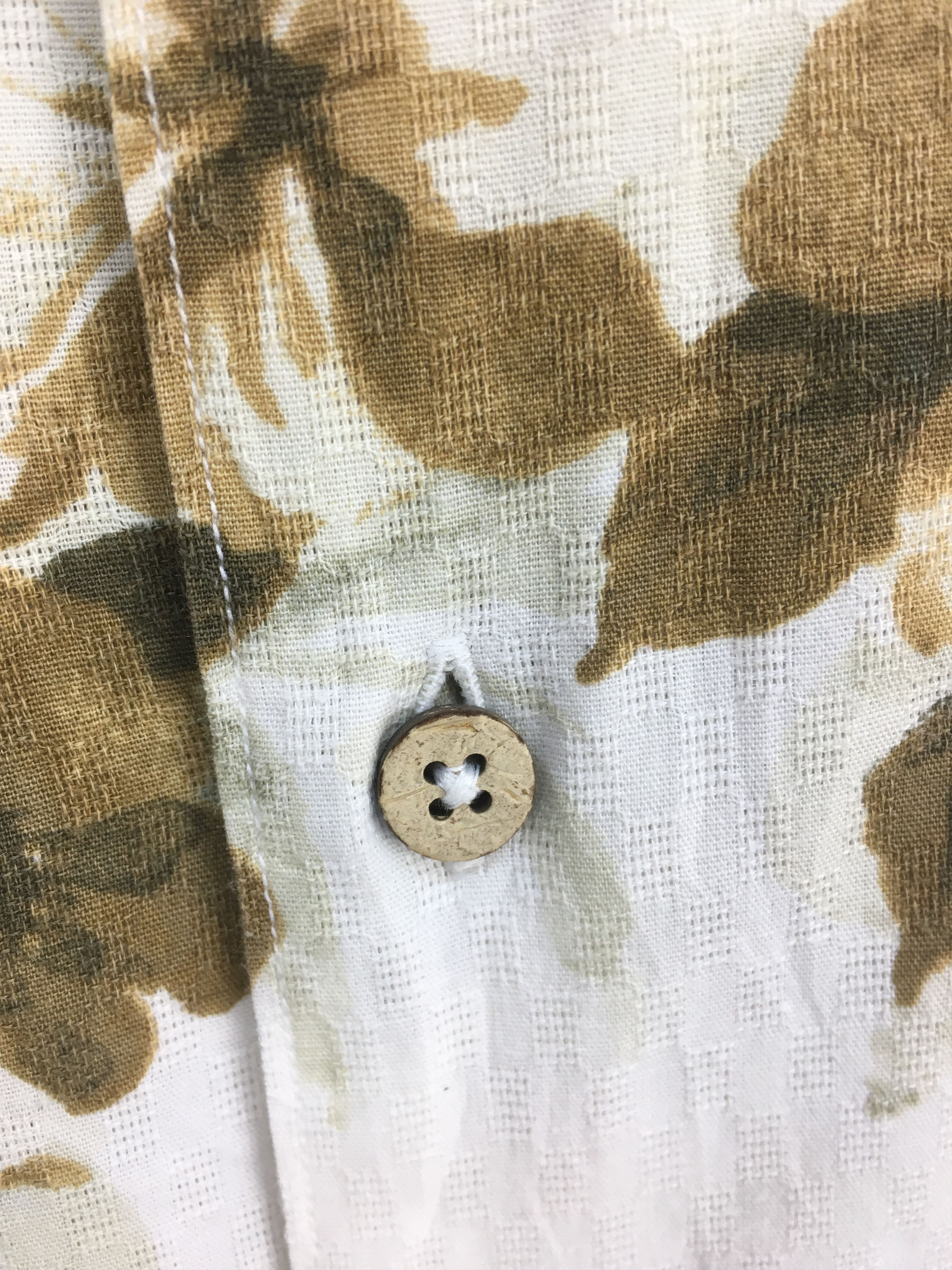 Japanese Brand Vintage Japanese Hawaiian EMERALD ISLAND Flowers Shirt Size US L / EU 52-54 / 3 - 10 Thumbnail
