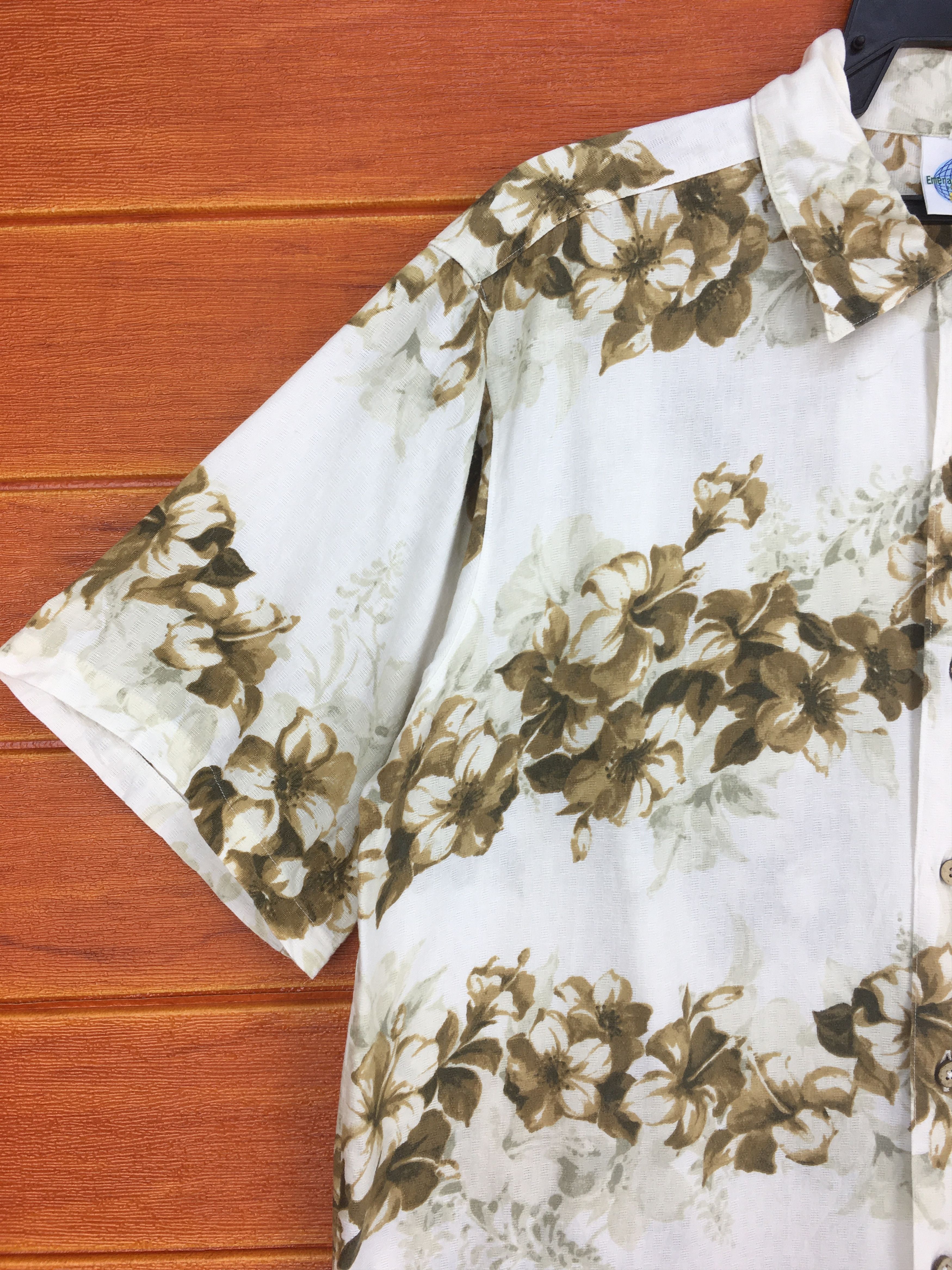 Japanese Brand Vintage Japanese Hawaiian EMERALD ISLAND Flowers Shirt Size US L / EU 52-54 / 3 - 2 Thumbnail