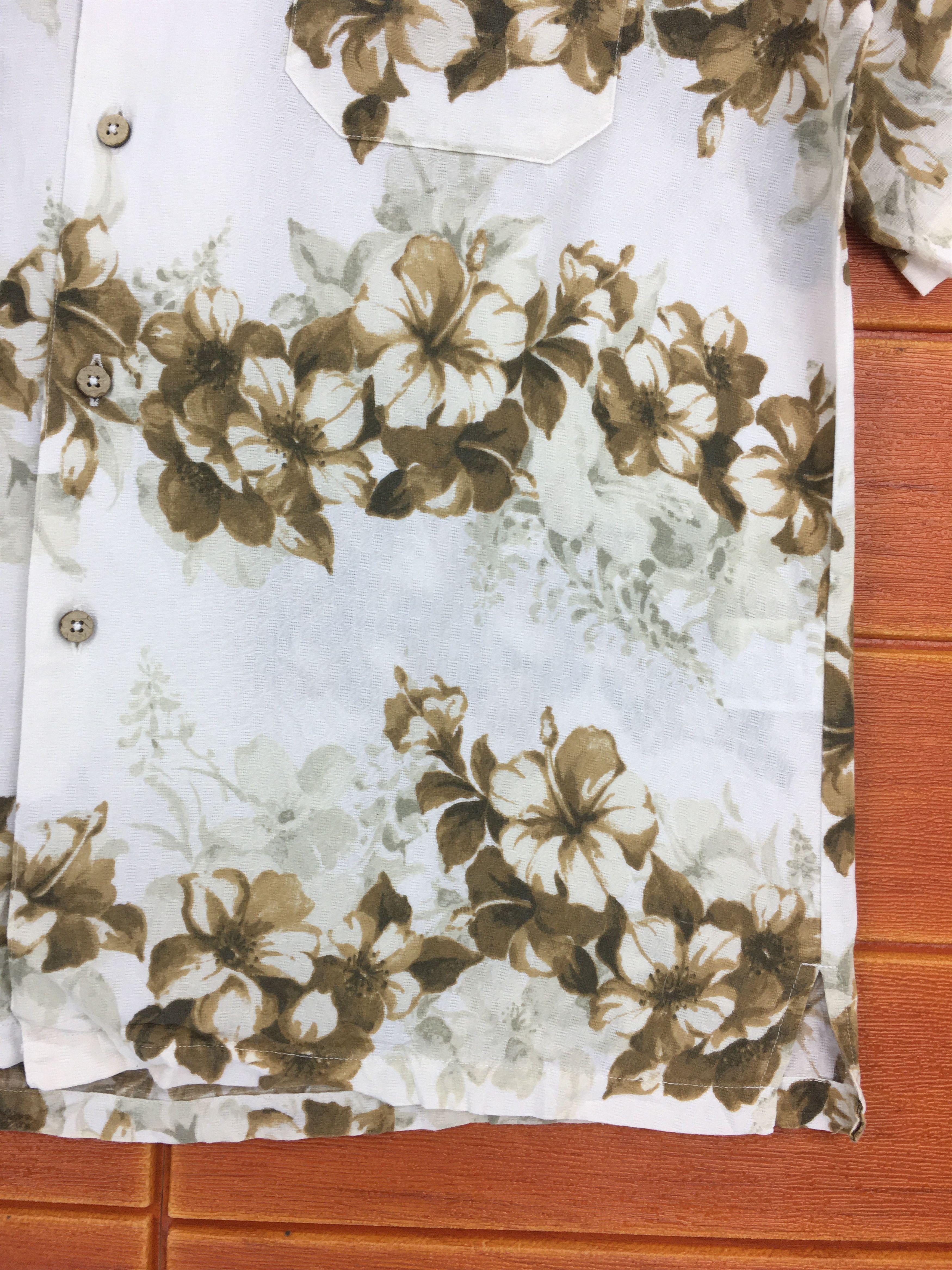 Japanese Brand Vintage Japanese Hawaiian EMERALD ISLAND Flowers Shirt Size US L / EU 52-54 / 3 - 4 Thumbnail