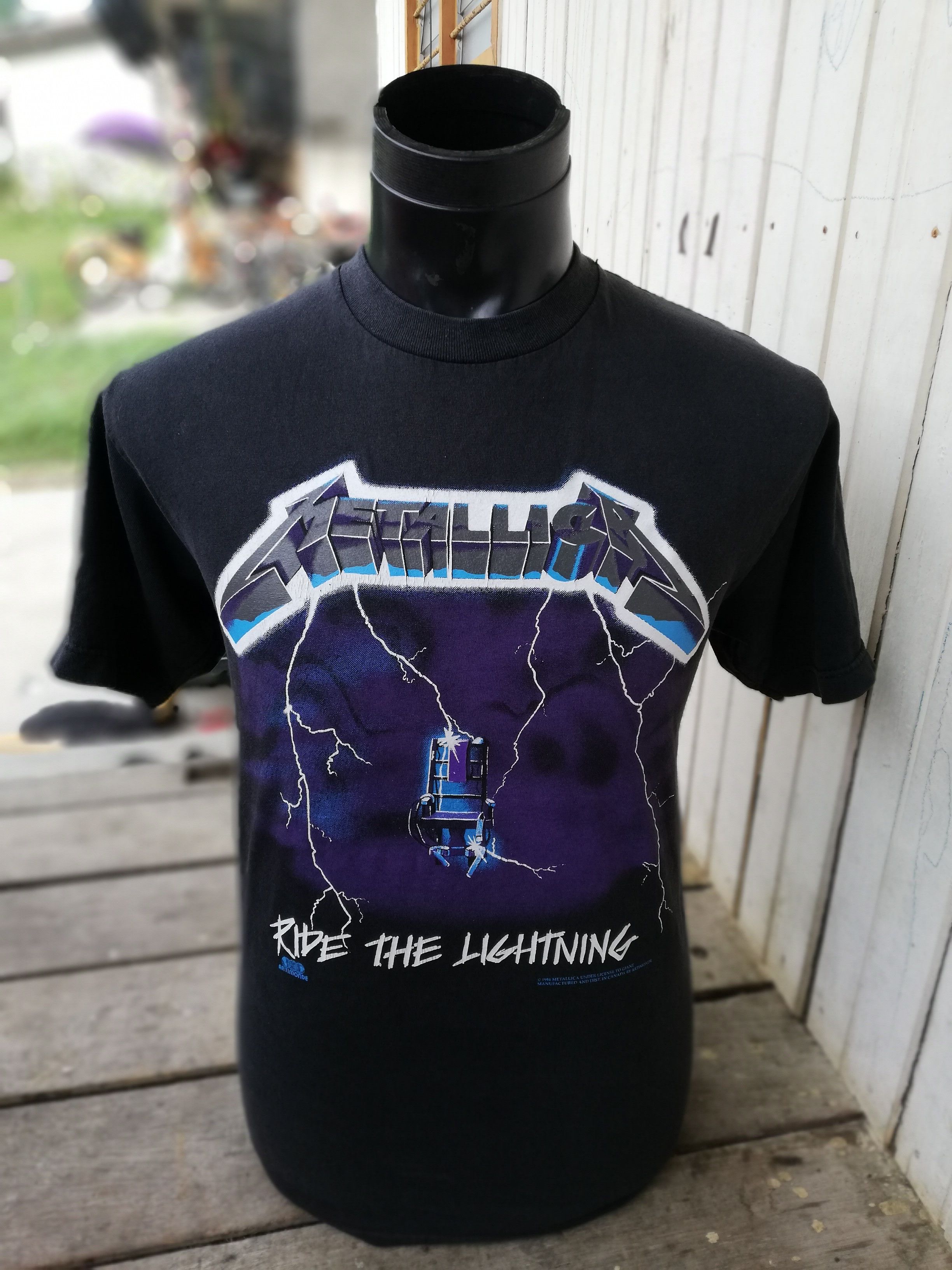 vintage ©1994 metallica ride the lightning - Short Sleeve T Shirts