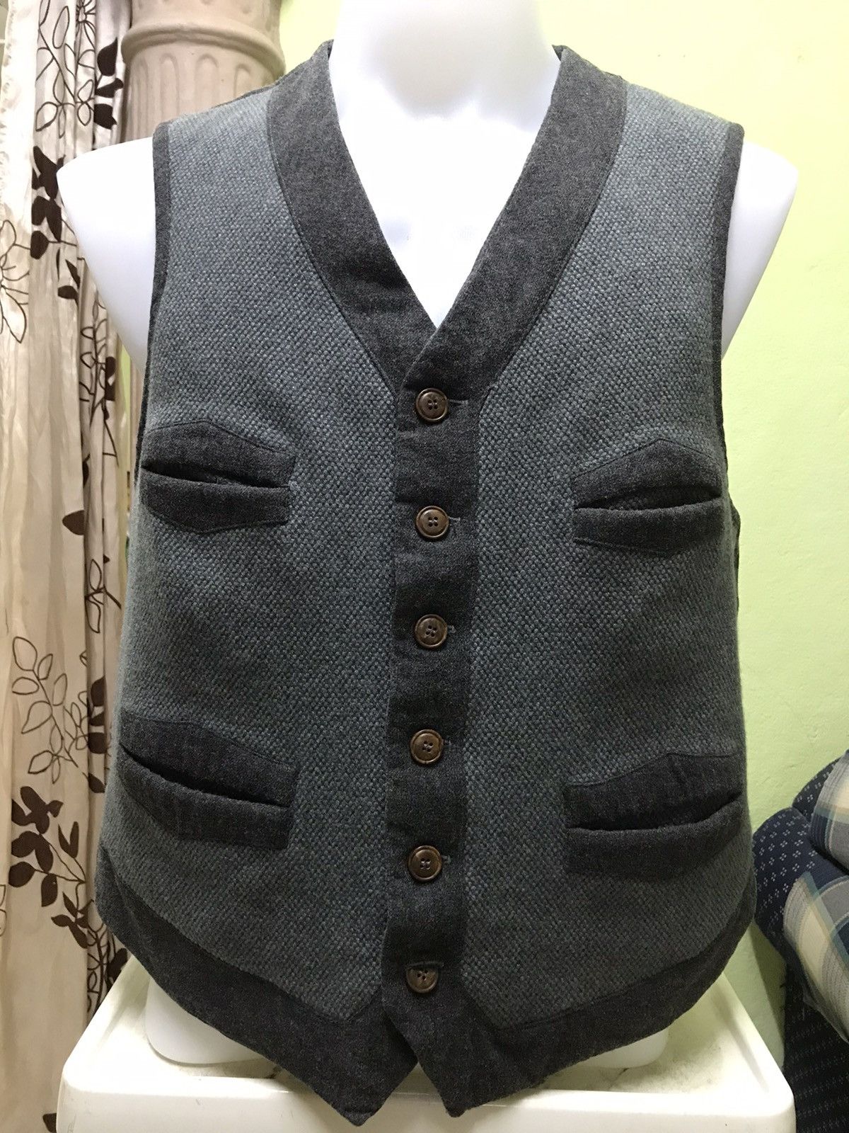 Giorgio Armani 🔥🔥STEALS♥️♥️!!!GIORGIO ARMANI VEST VINTAGE Size 36S - 3 Thumbnail