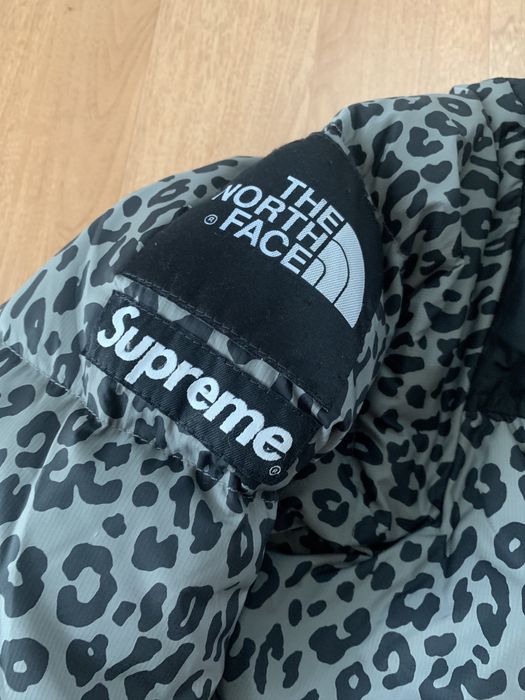 Supreme supreme x north face Leopard Print Nuptse Jacket