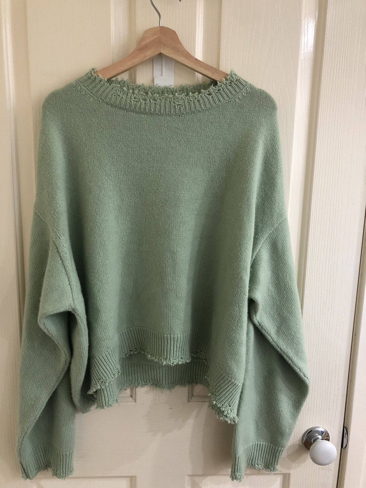 Bare Knuckles Cropped Cashmere Sweater - Pale Green - L