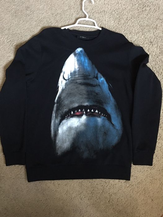 Givenchy shark outlet jumper