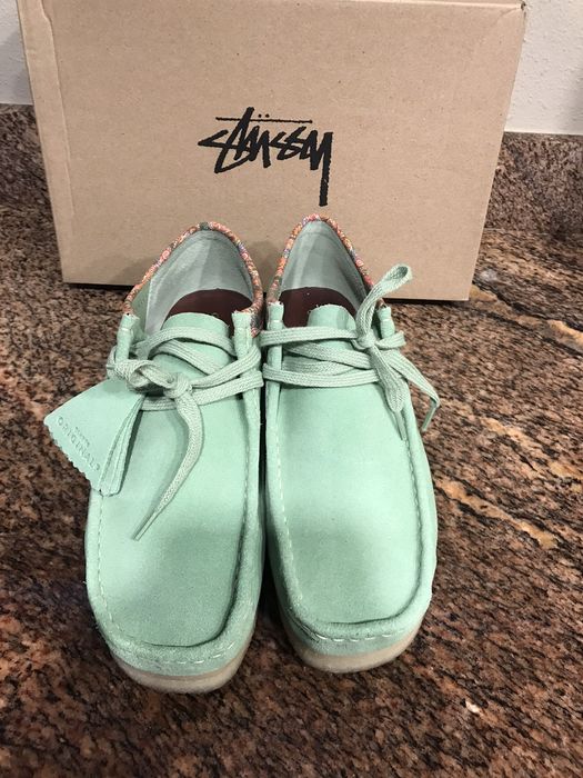 Stussy STÜSSY / CLARKS ORIGINALS® WALLABEE Green | Grailed