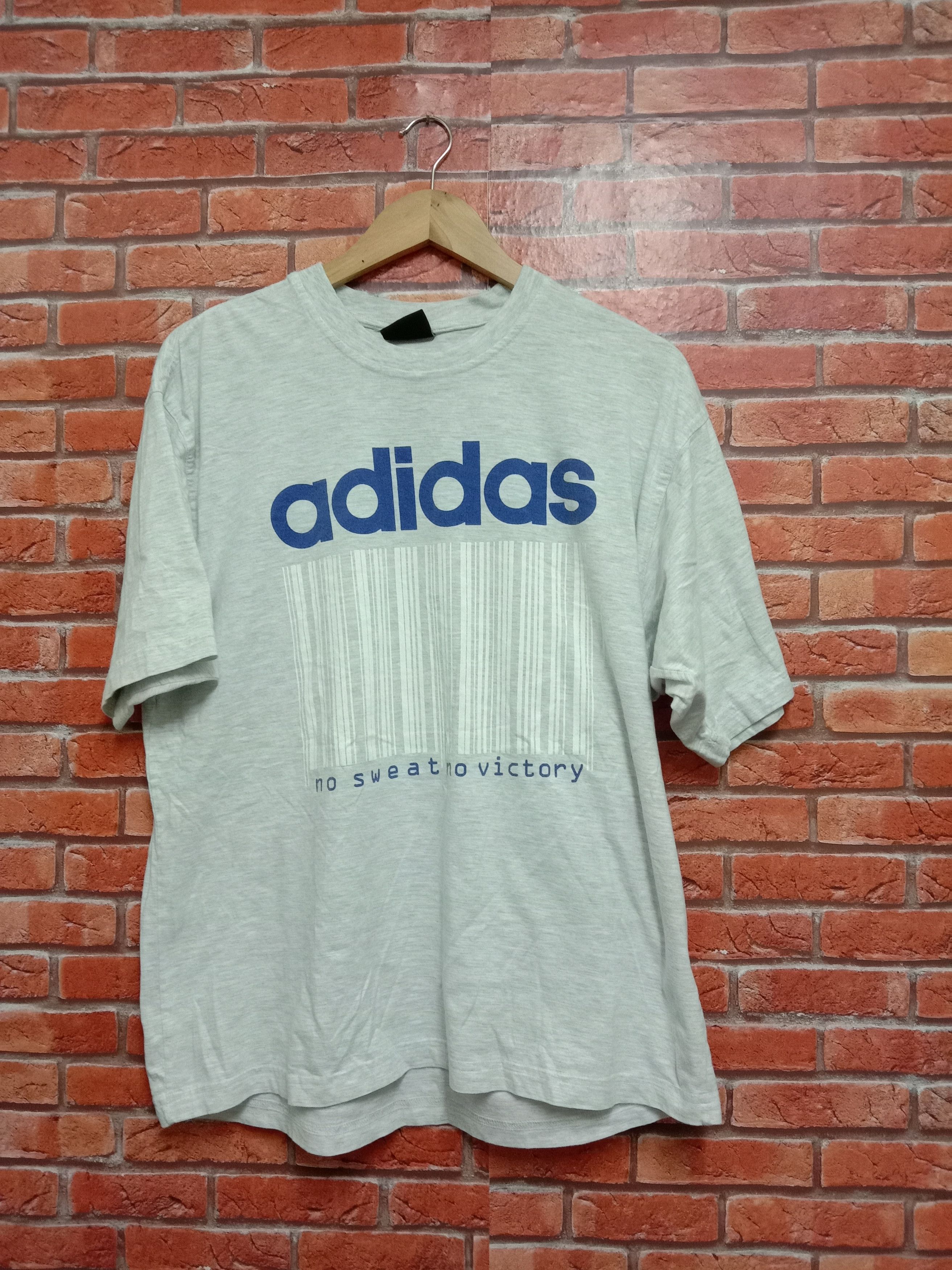 Vintage 90’s Adidas Tshirt