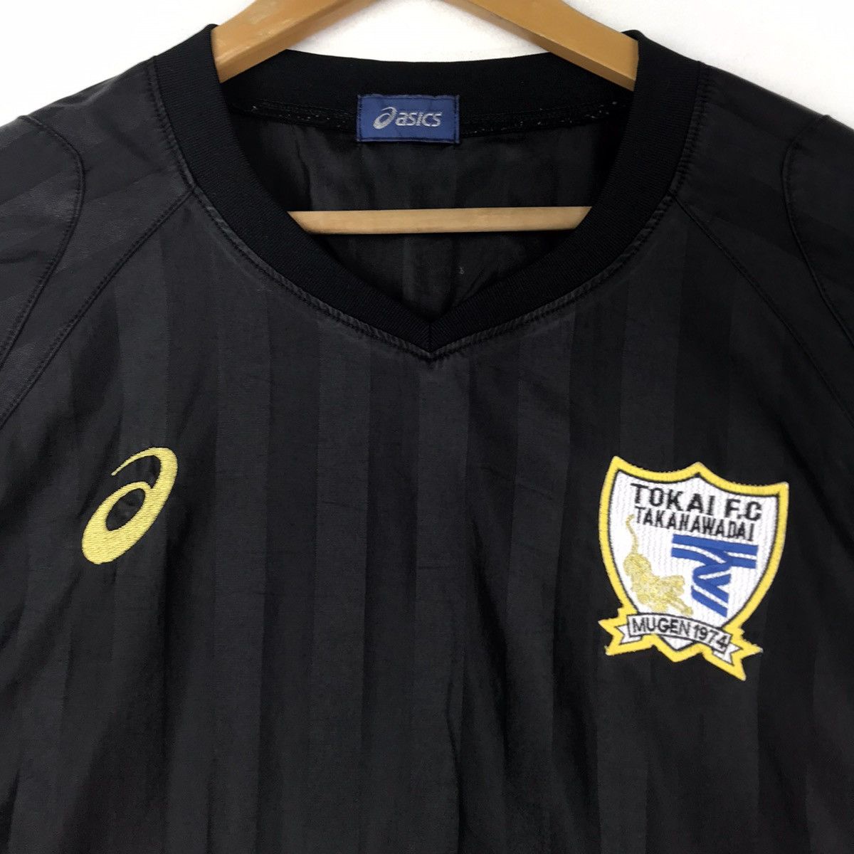 Asics Vintage 90s Asics Tokai FC Windbreaker Jacket Japan Football Size US M / EU 48-50 / 2 - 3 Thumbnail