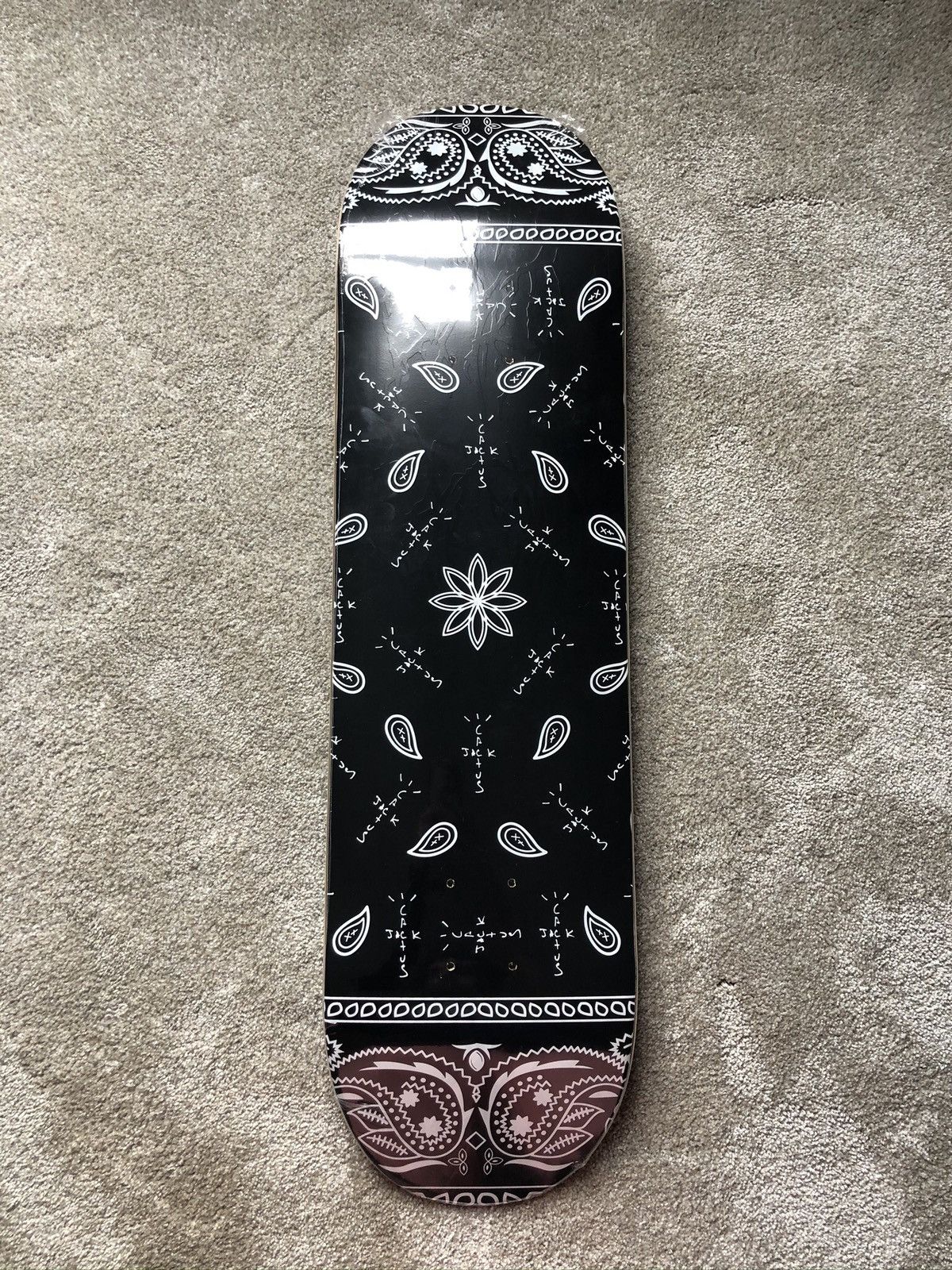 Skateboard Complet Travis Scott Cactus Jack - Deck Paisley, Neuf Avec Défauts Mineurs