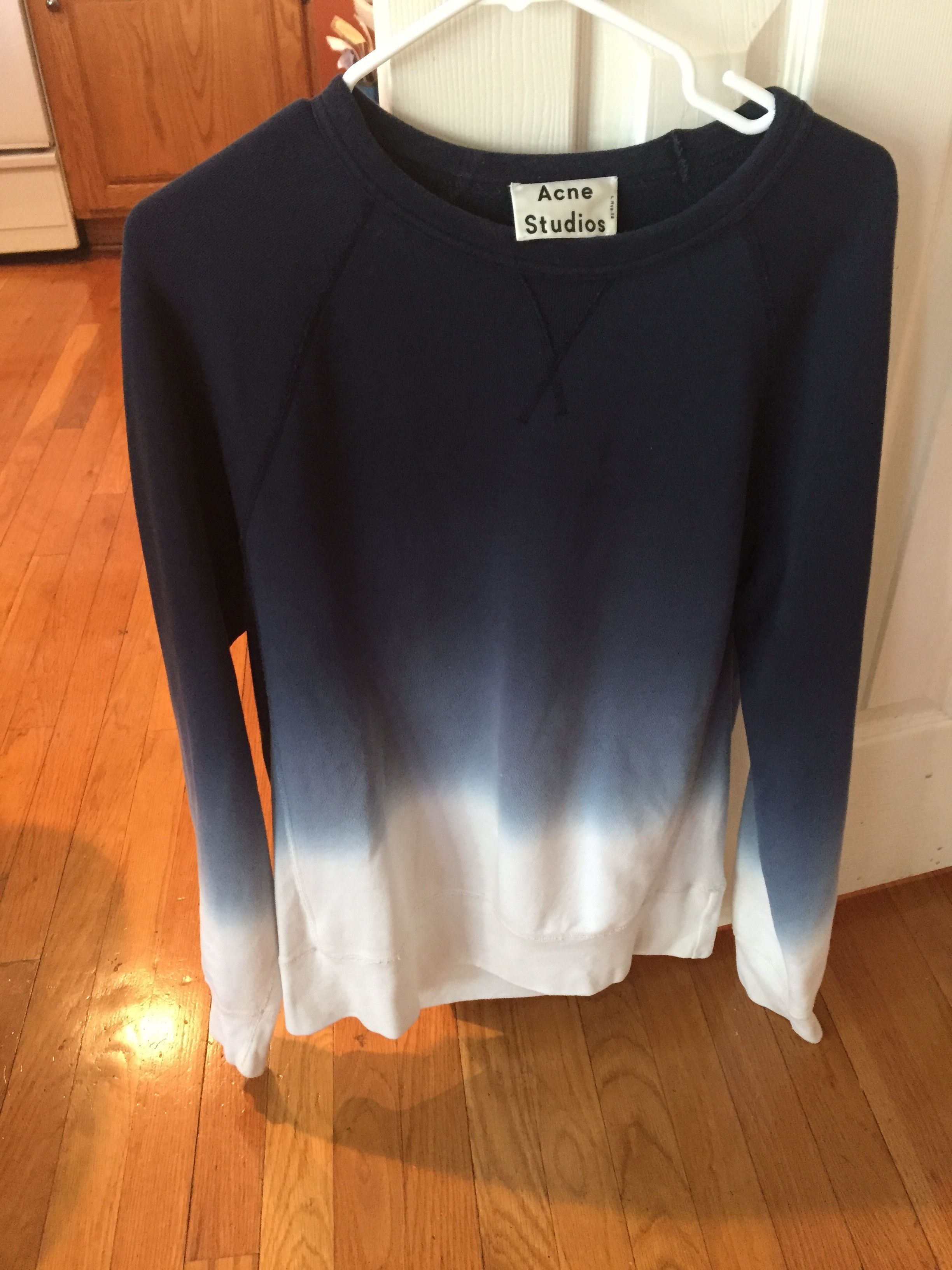 Gradient sweatshirt