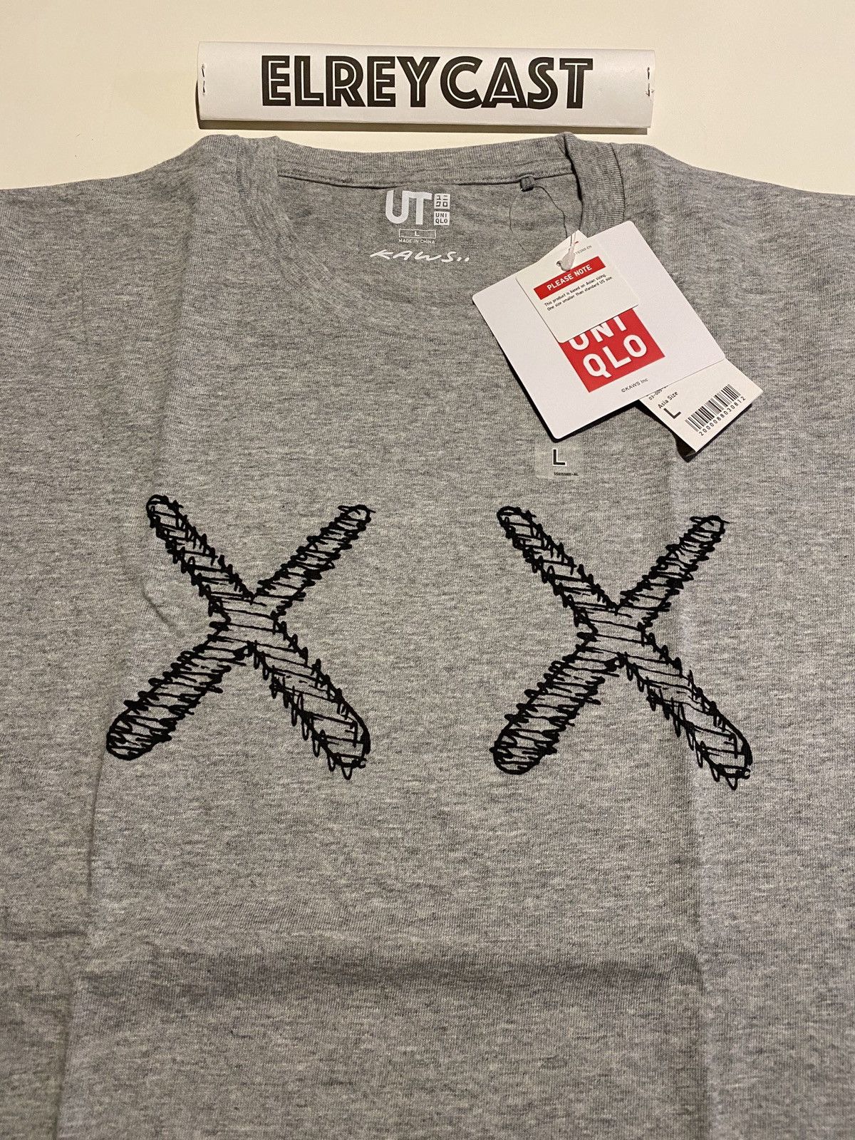Kaws × Uniqlo Kaws x Uniqlo Graphic Tee Shirt Size US L / EU 52-54 / 3 - 5 Thumbnail