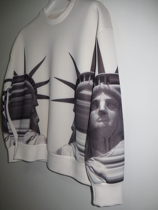 Neil barrett statue of liberty sweatshirt hotsell