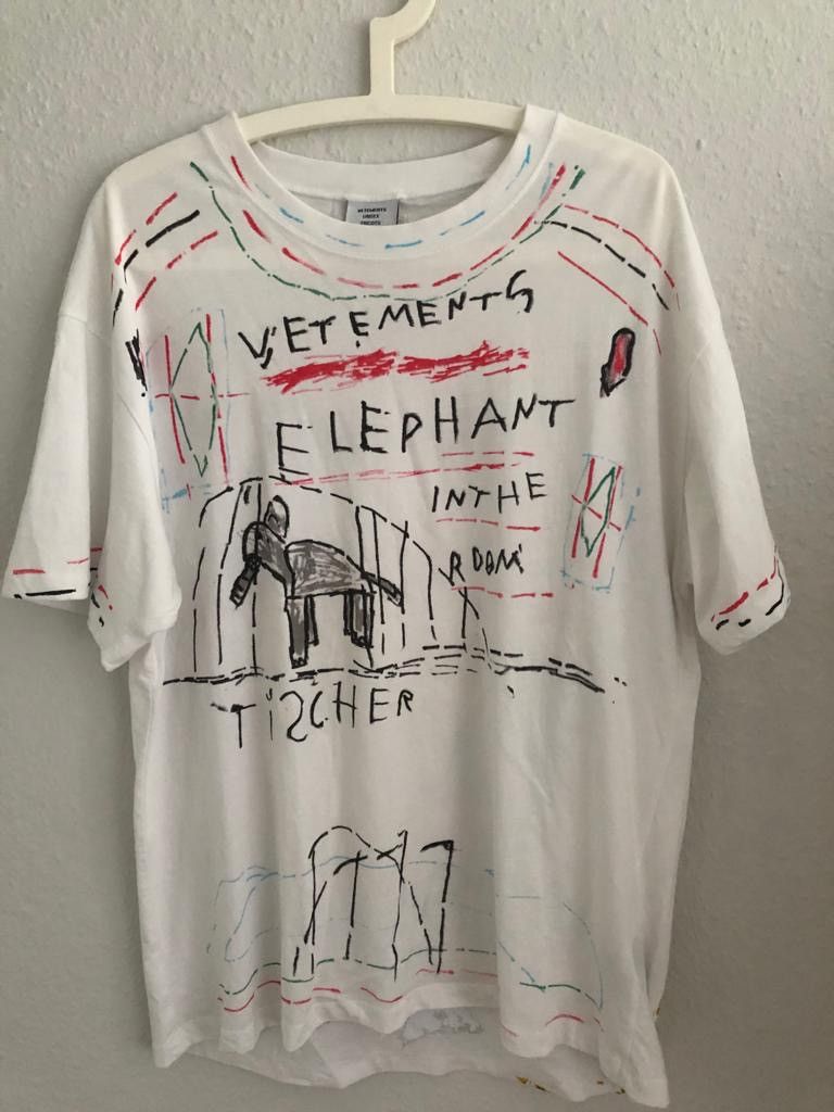 Vetements Elephant in the Room Tee | Grailed