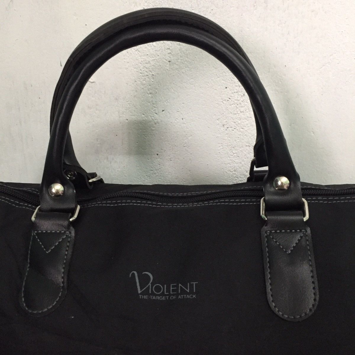 Japanese Brand Violent The Target Of Attack Carry Bag MADE IN JAPAN Size ONE SIZE - 2 Thumbnail