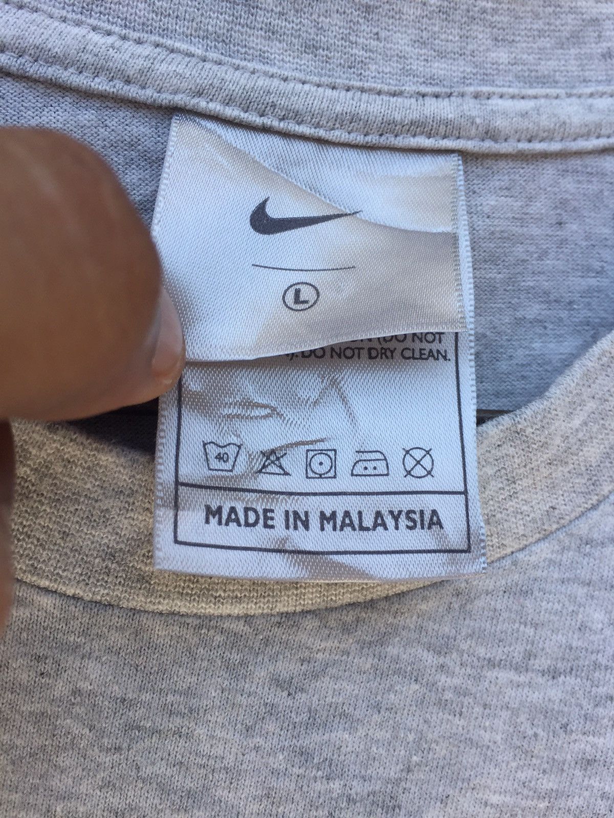 Nike Vintage 00s Nike Waffle ‘Kitchen Check’ graphic tee Size US L / EU 52-54 / 3 - 4 Thumbnail