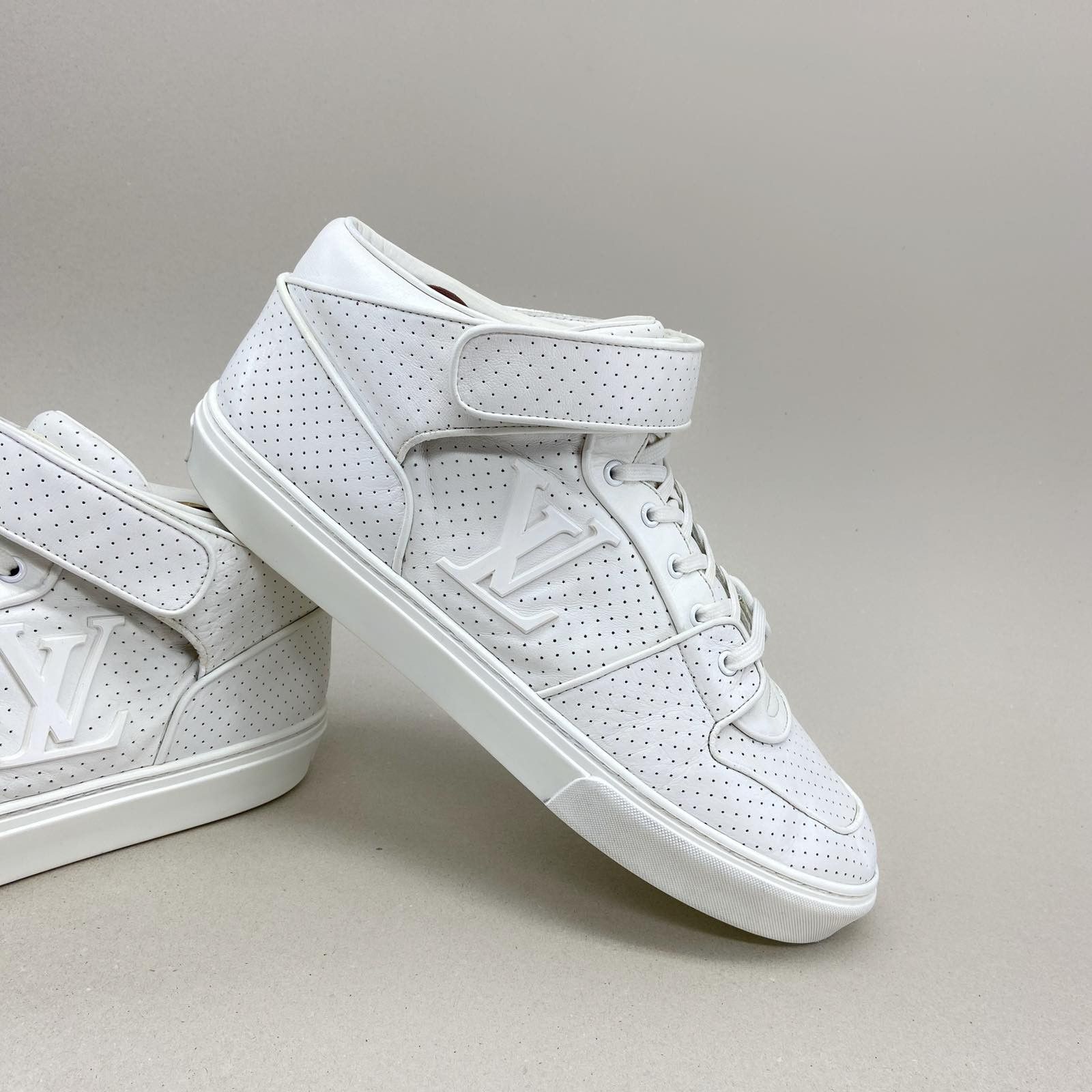 Auth Louis Vuitton Acapulco Perforated White Leather Men's