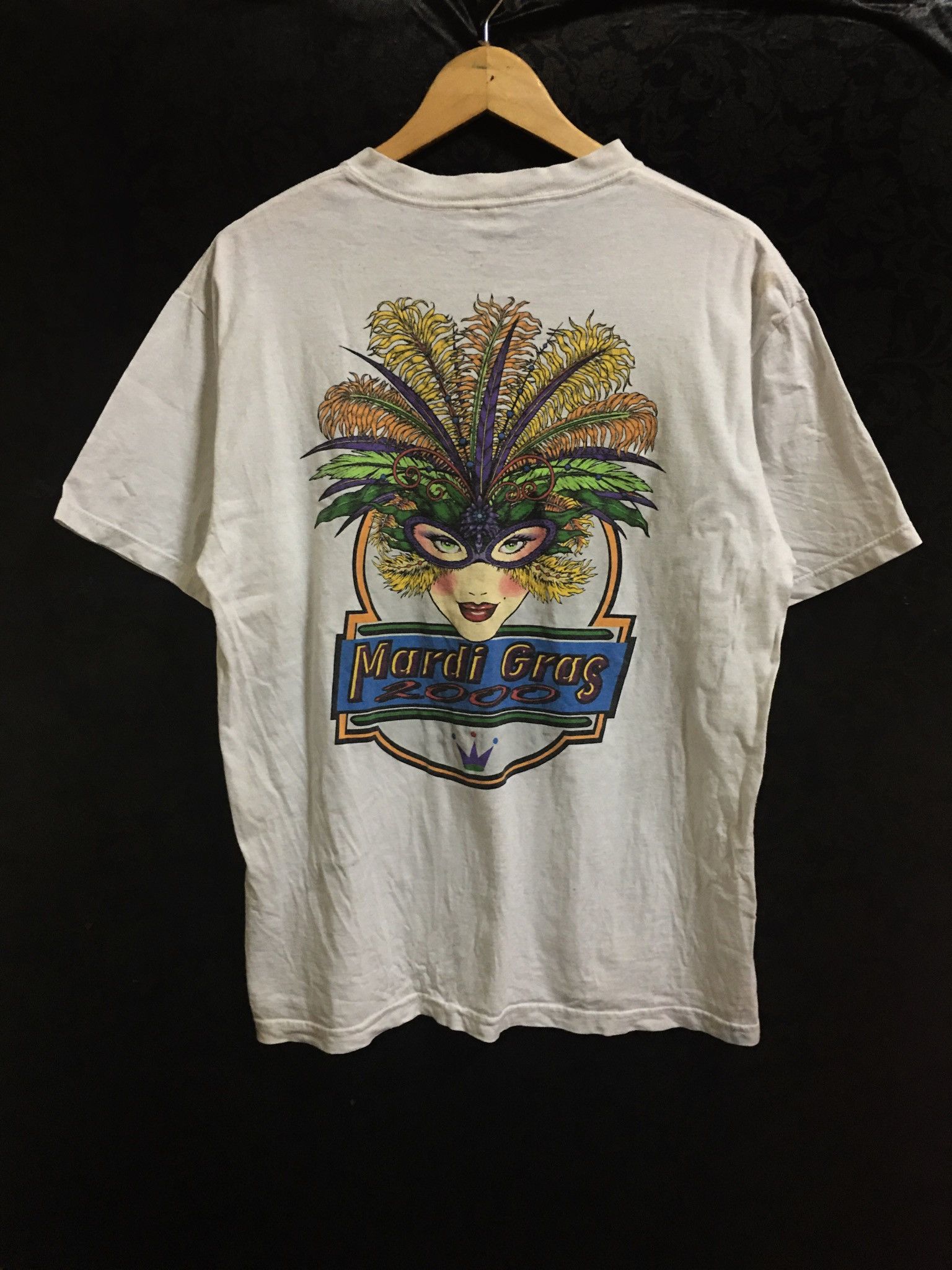 Vintage Vintage 2000 Mardi Gras T-Shirt Size US L / EU 52-54 / 3 - 1 Thumbnail