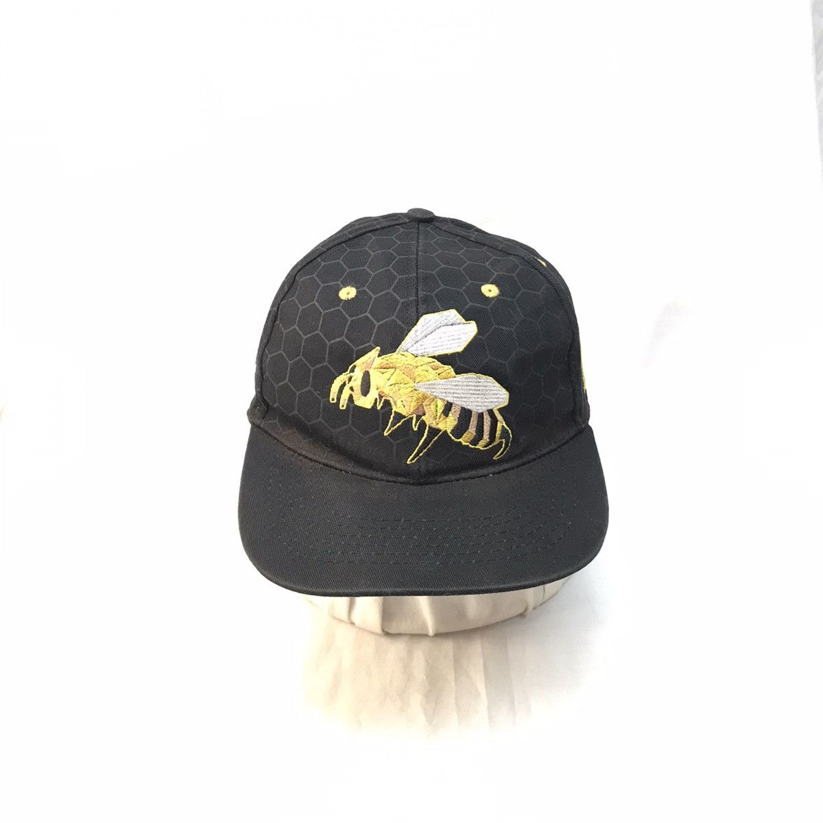 Bee Enbroidery Hat Cap