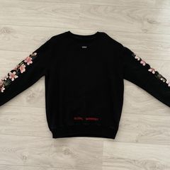 Off white cherry blossom on sale crewneck