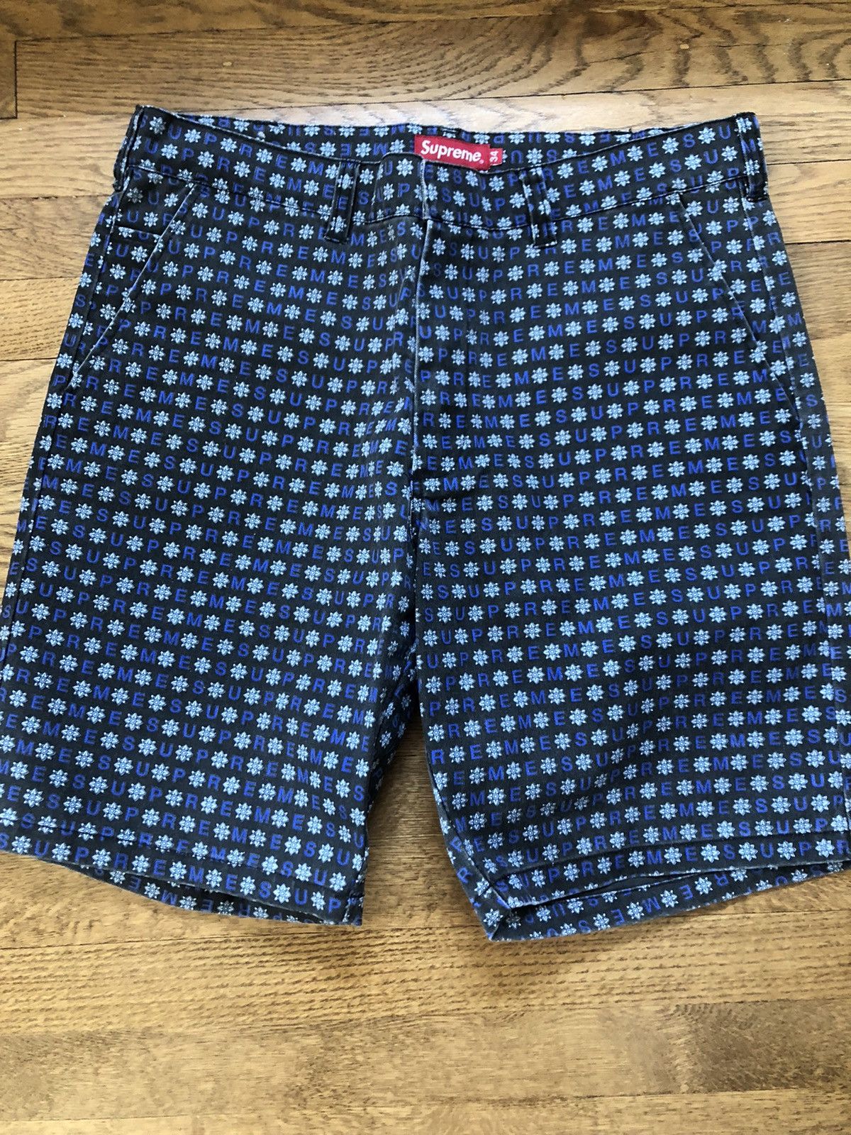 RARE 2019 SUPREME CASUAL WORK SHORTS fashion DS MAGENTA FOULARD SUMMER BOARD