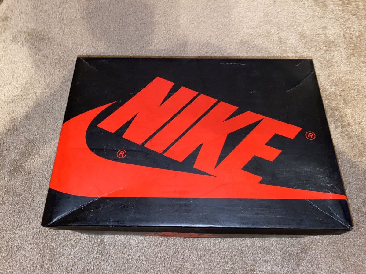 Jordan Brand Air Jordan 1 Retro High OG 2015 Chicago 2015 Size US 11 / EU 44 - 12 Thumbnail