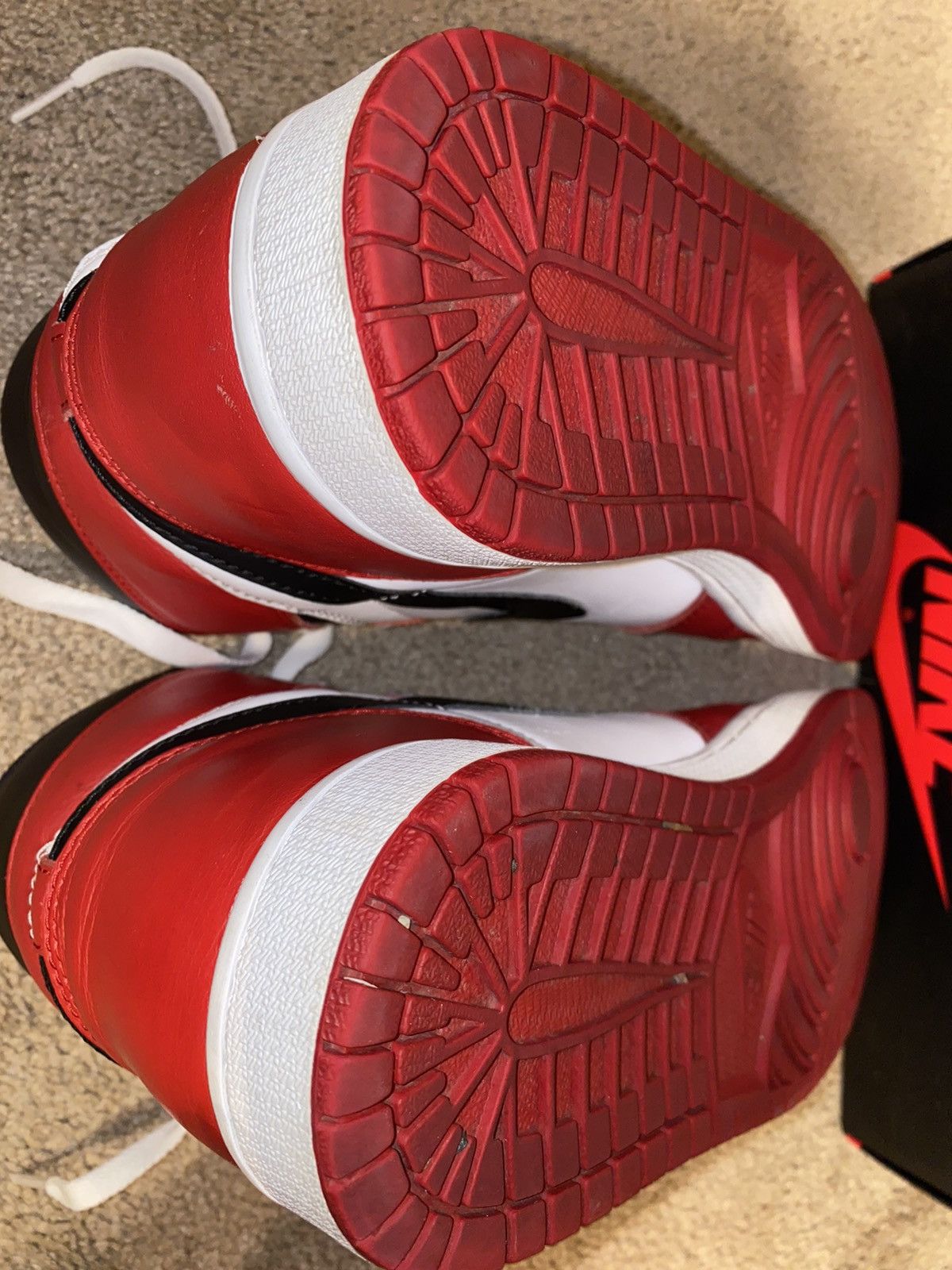 Jordan Brand Air Jordan 1 Retro High OG 2015 Chicago 2015 Size US 11 / EU 44 - 8 Thumbnail
