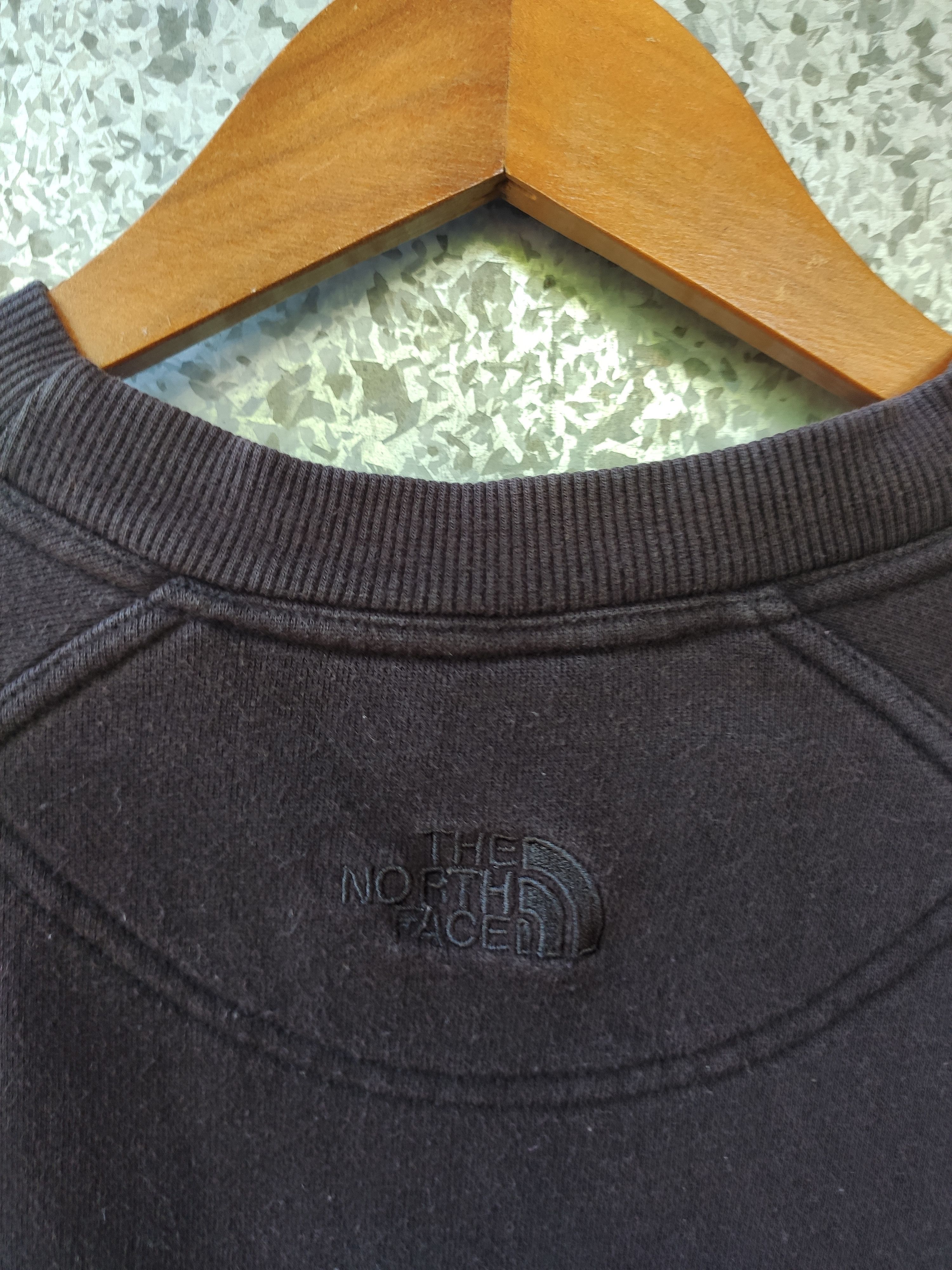 The North Face The North Face sweatshirt small logo embroidery Size US M / EU 48-50 / 2 - 4 Thumbnail