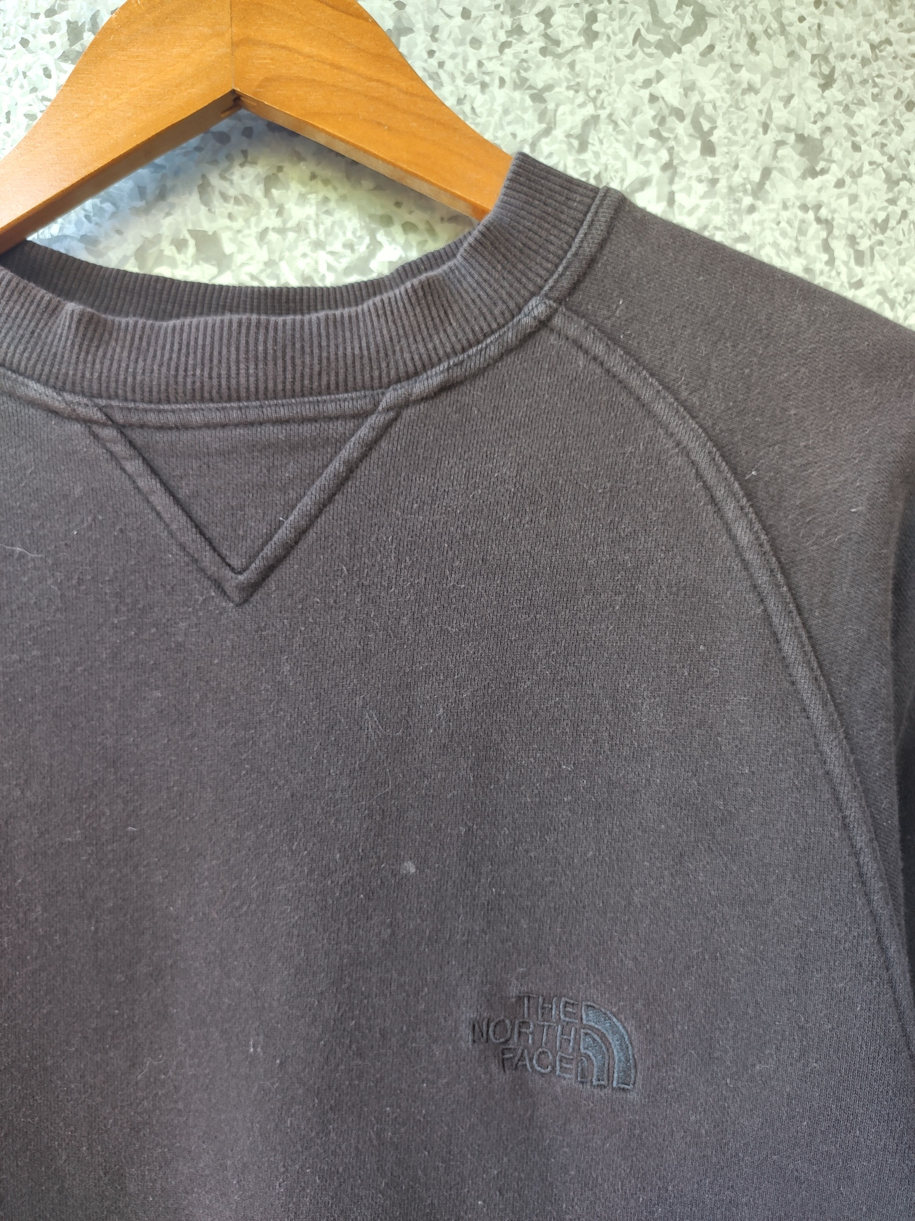The North Face The North Face sweatshirt small logo embroidery Size US M / EU 48-50 / 2 - 2 Thumbnail