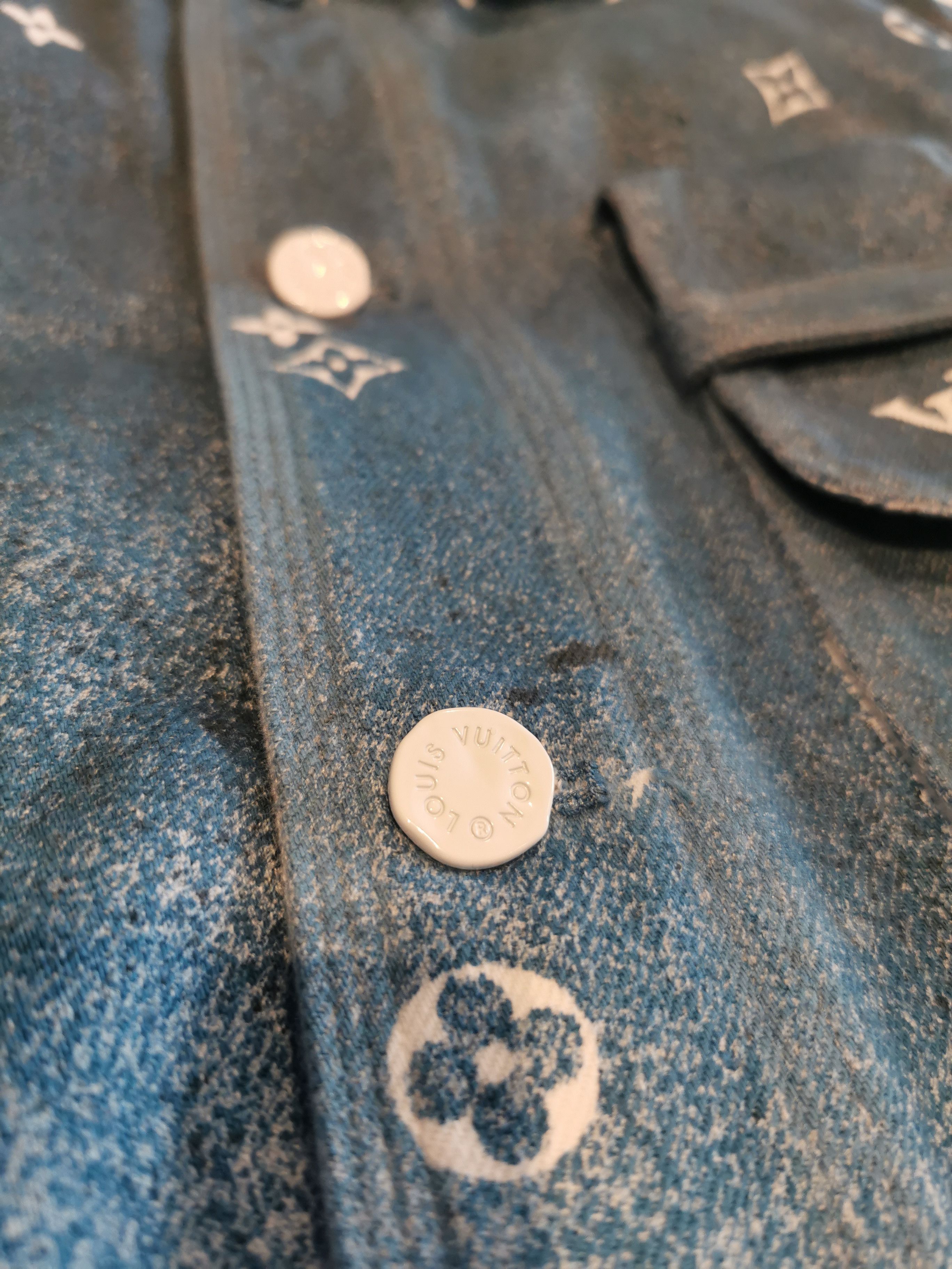 Louis Vuitton SS20 Handpainted Monogram Degrade Denim Over/Workshirt Size US XS / EU 42 / 0 - 8 Thumbnail