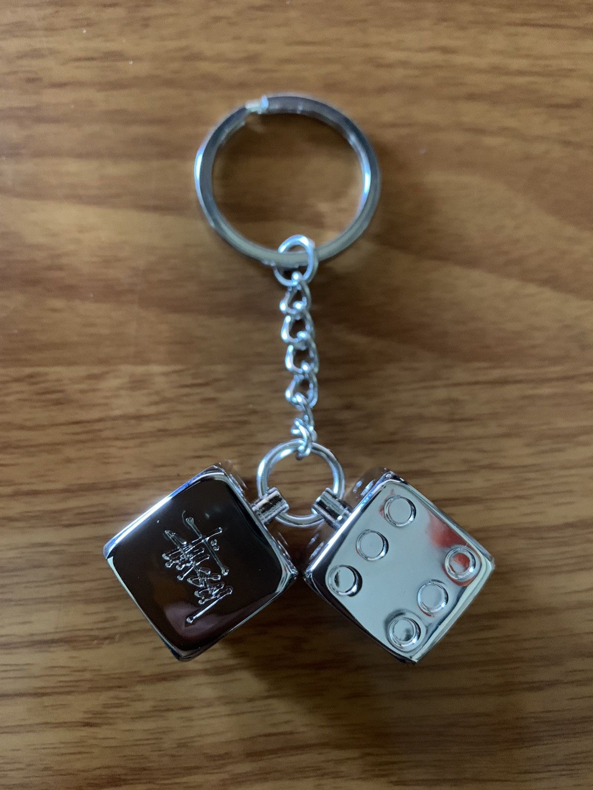 Stussy Metal Dice Keychain – The Archive