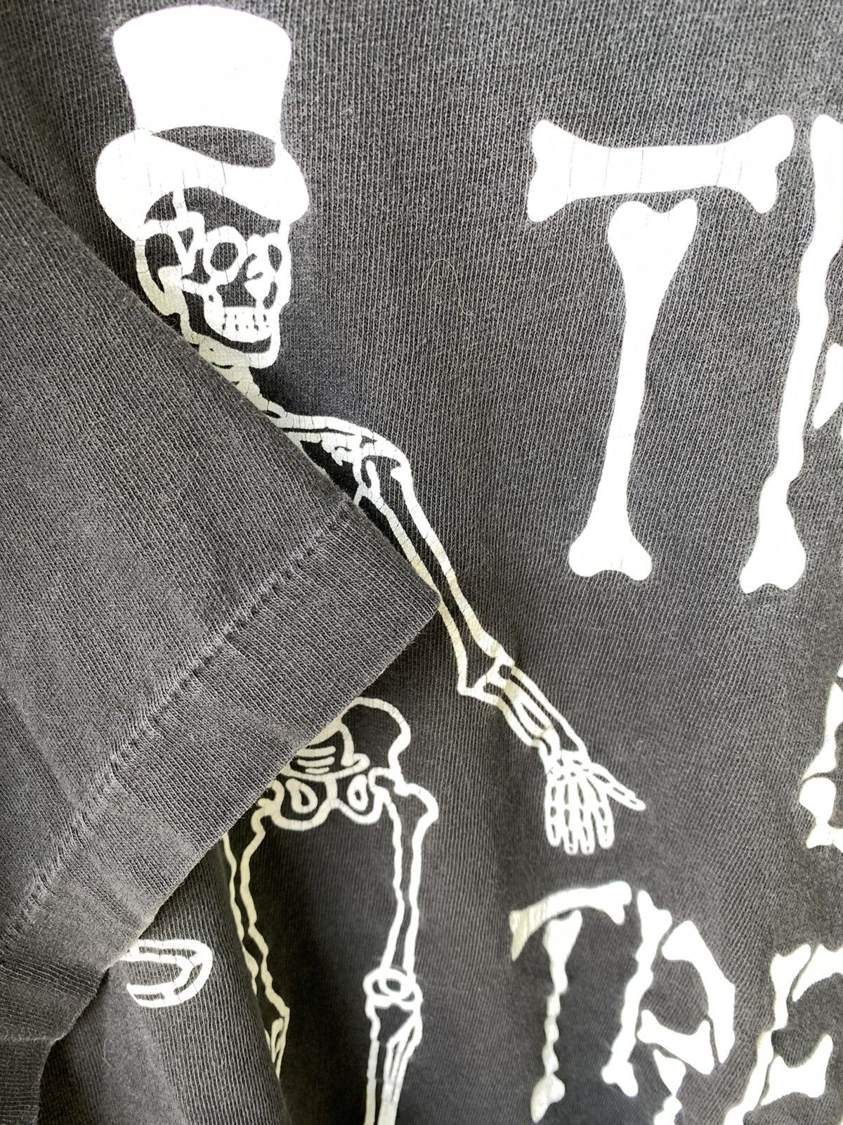 Vintage 90s SS Halloween Trick or Treat T Shirt Sz XL Size US XL / EU 56 / 4 - 3 Thumbnail