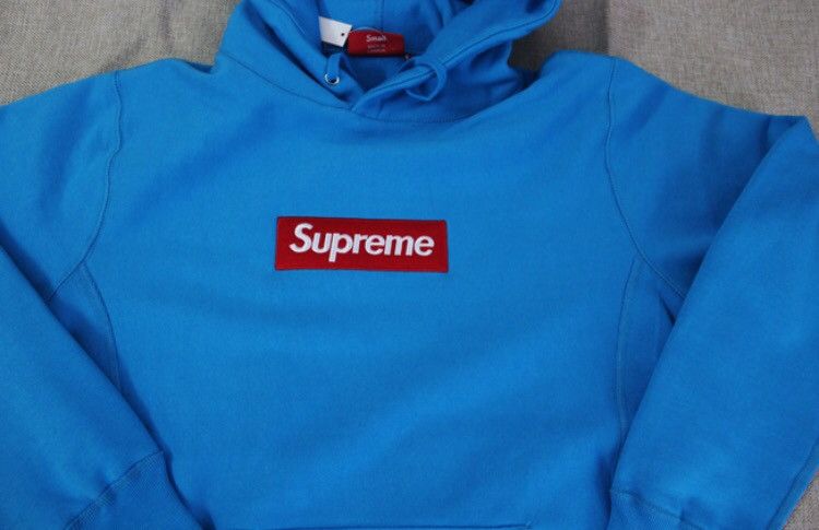 Supreme red on teal box hot sale logo hoodie