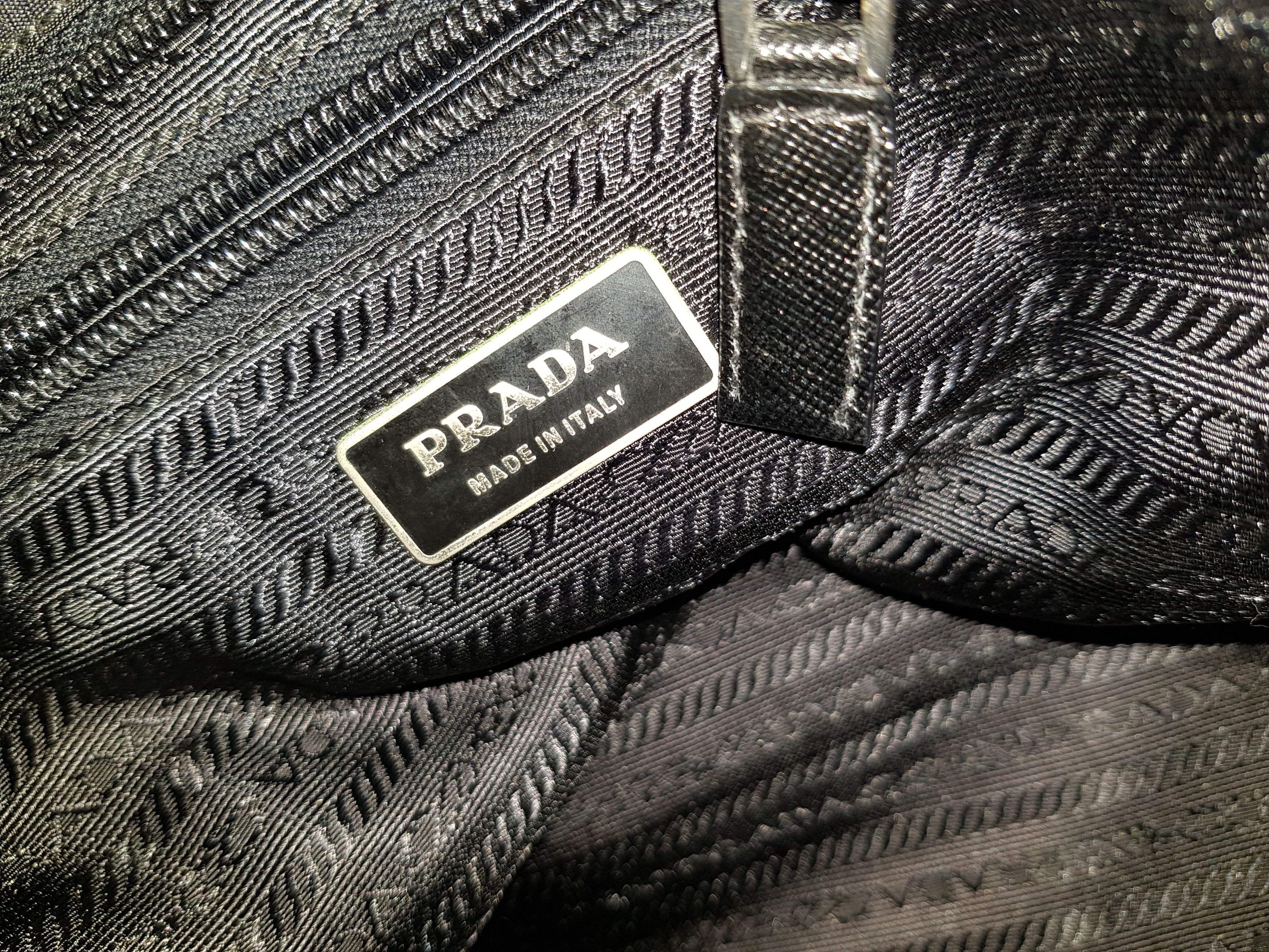 Prada 🔥Authentic🔥 PRADA Milano Nylon Tessuto Saffi Sling Bag Size ONE SIZE - 6 Thumbnail