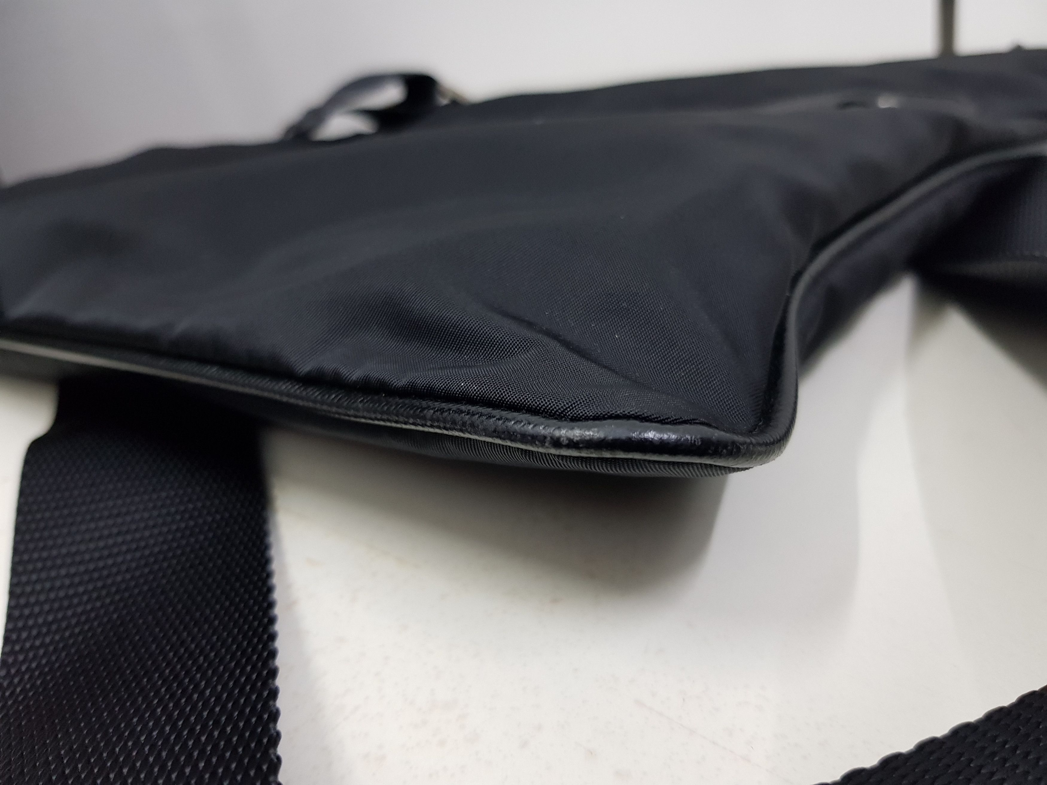 Prada 🔥Authentic🔥 PRADA Milano Nylon Tessuto Saffi Sling Bag Size ONE SIZE - 9 Thumbnail