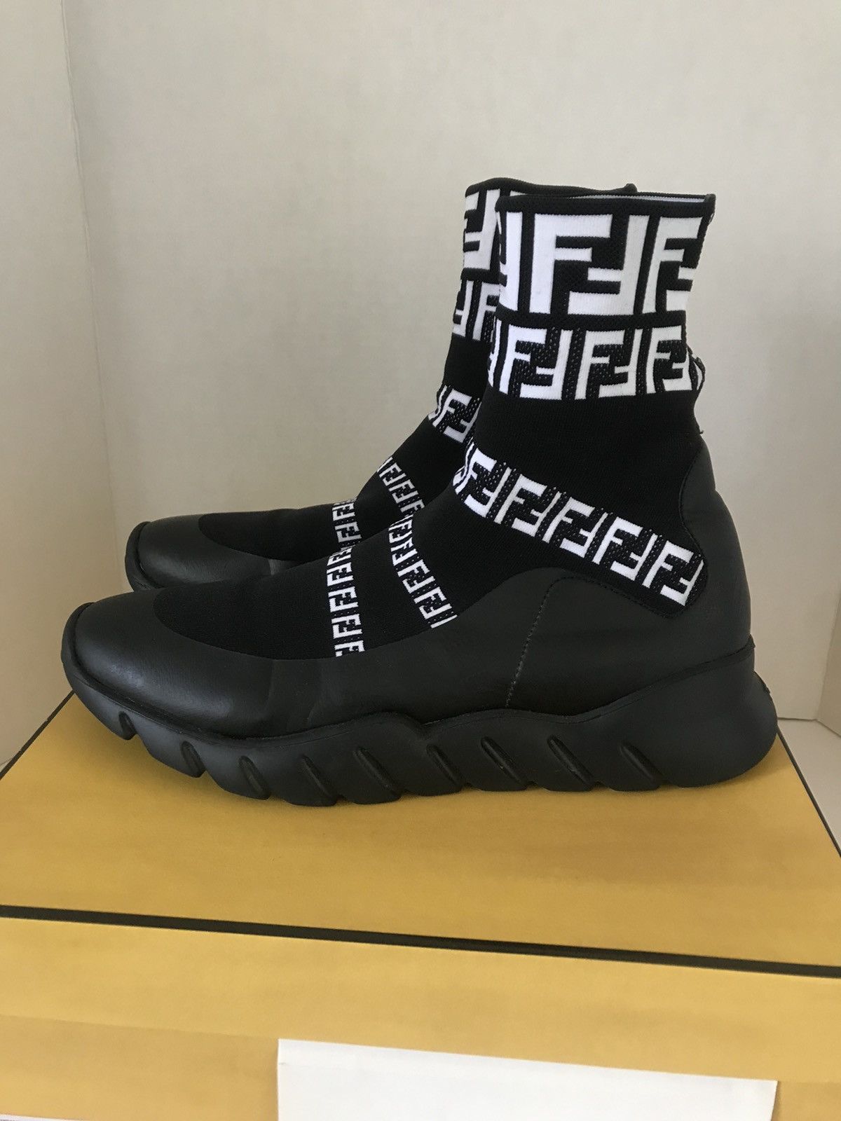 Fendi Fendi Forever Mens Black & White “FF” Logo Sock Sneaker Size US 9.5 / EU 42-43 - 4 Thumbnail