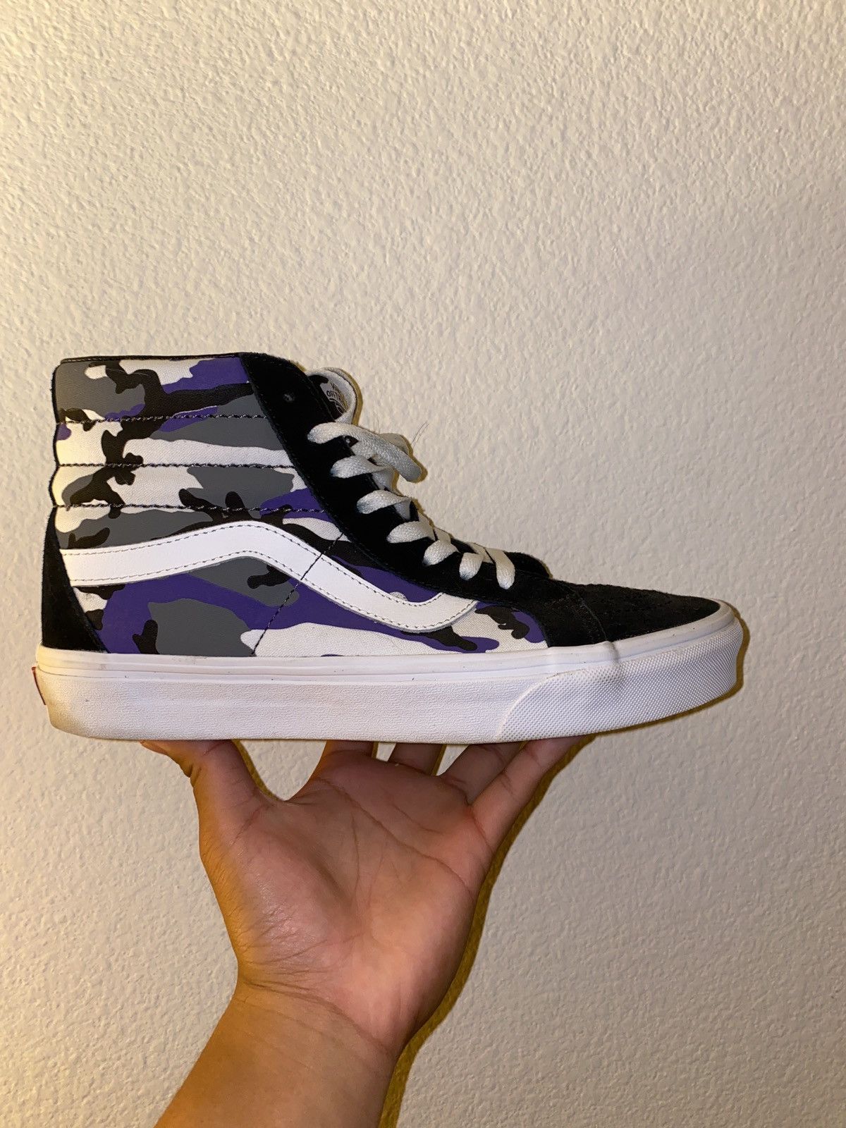 Purple deals camo vans