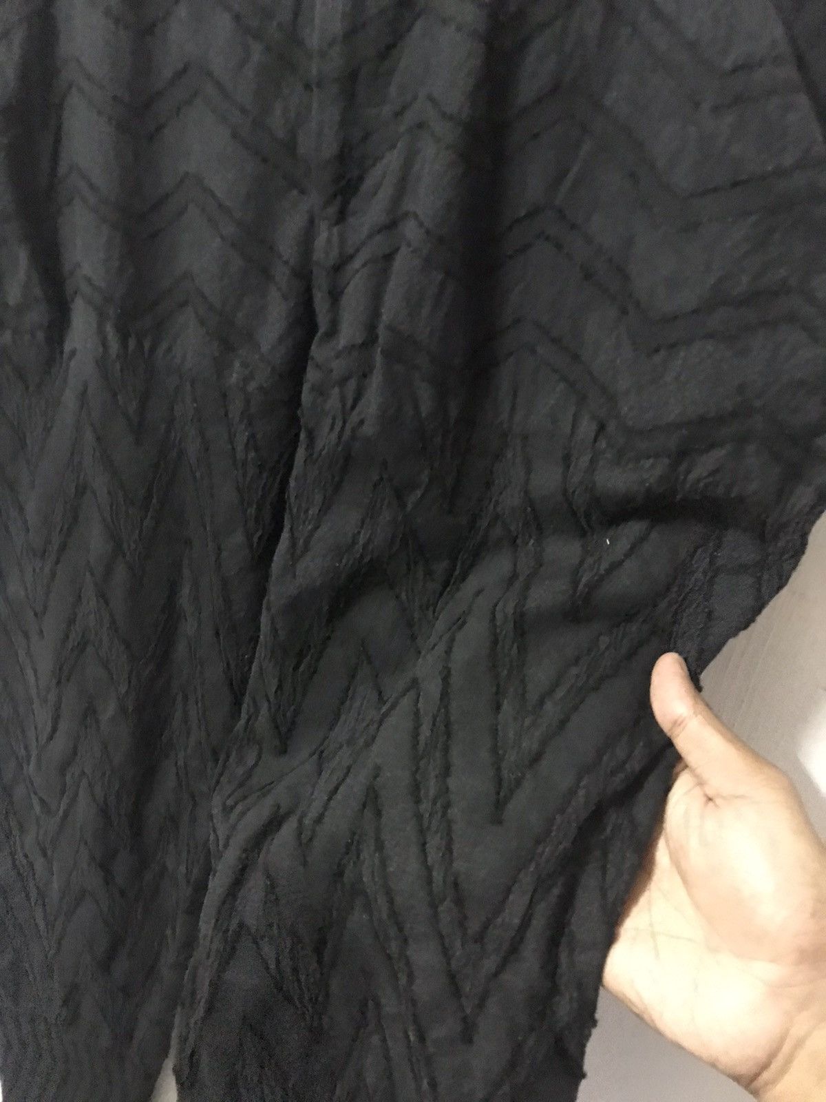 Issey Miyake ‼️RARE‼️Issey Miyake Croppped Length Trousers Size US 31 - 6 Thumbnail