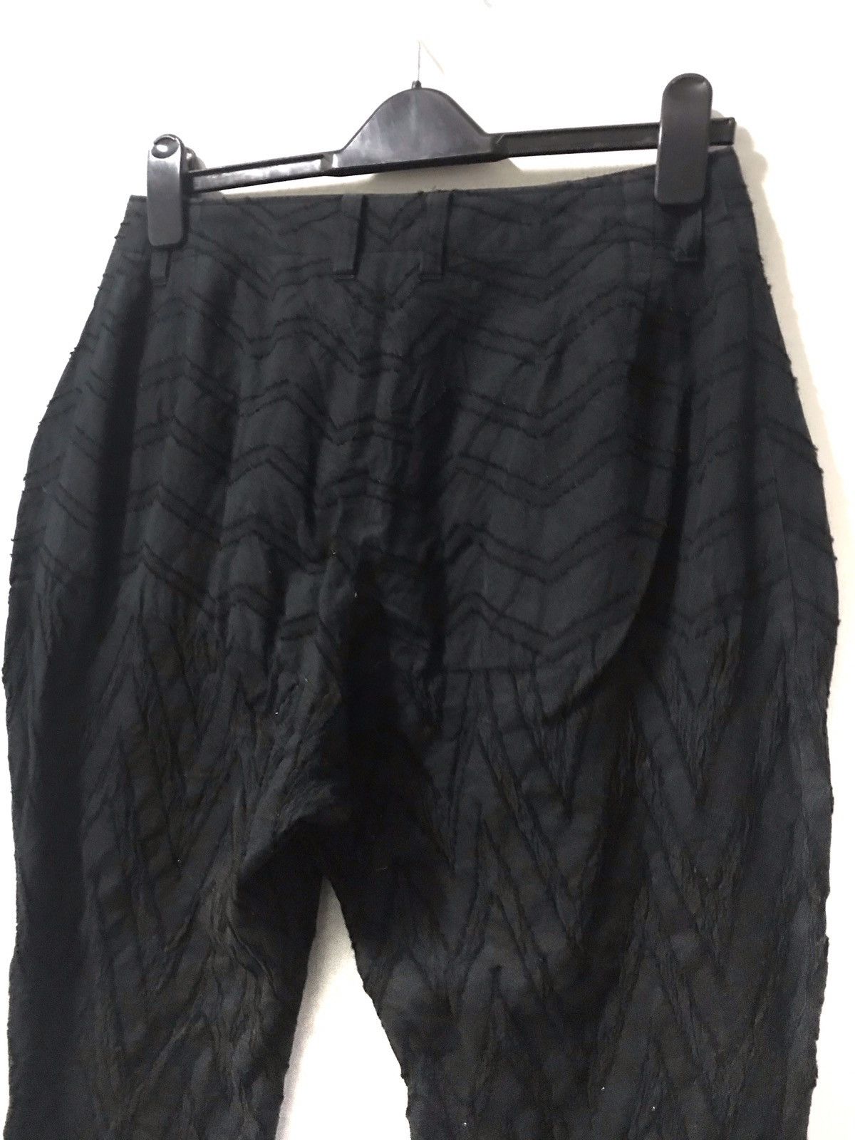 Issey Miyake ‼️RARE‼️Issey Miyake Croppped Length Trousers Size US 31 - 8 Thumbnail