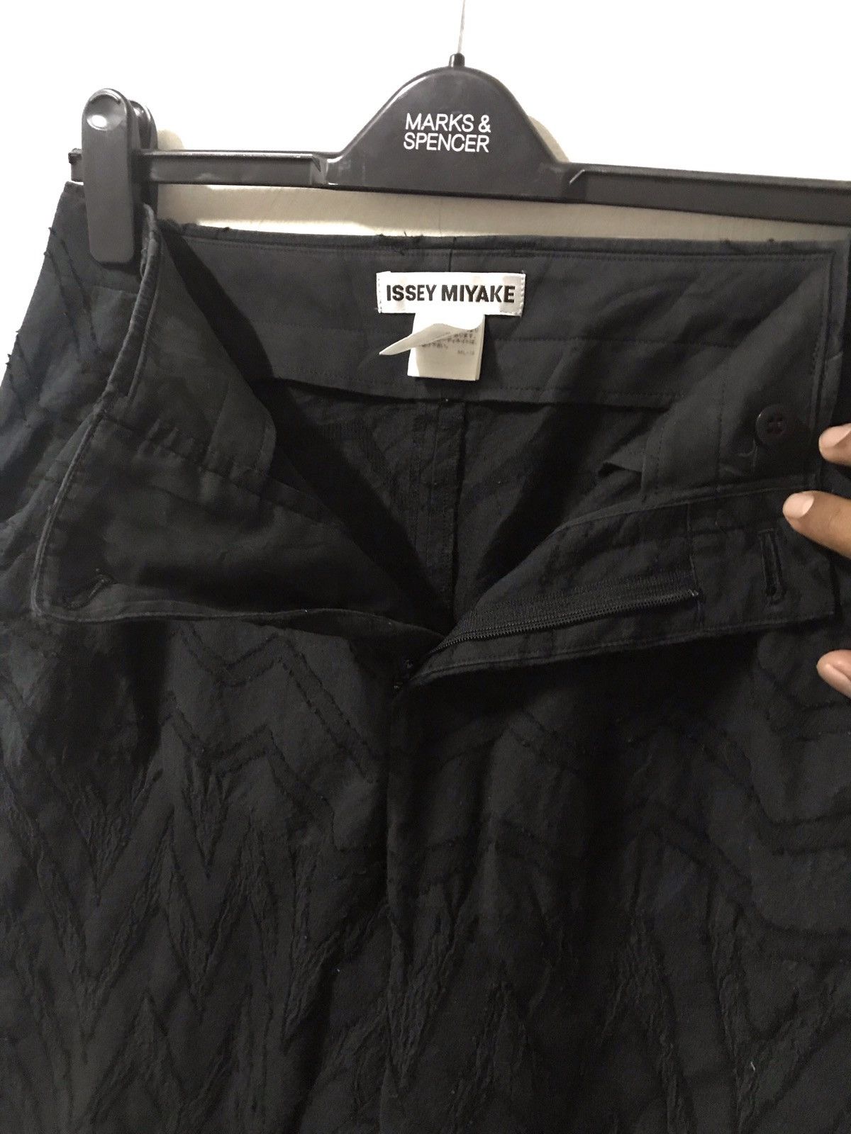 Issey Miyake ‼️RARE‼️Issey Miyake Croppped Length Trousers Size US 31 - 9 Thumbnail