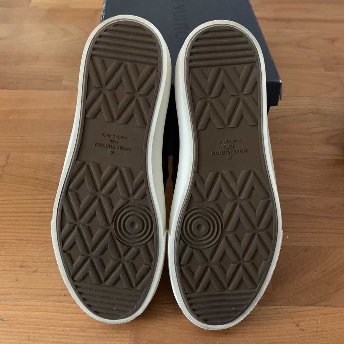 Louis Vuitton Louis Vuitton Monogram Trocadero Slip-On Sneaker Size US 9.5 / EU 42-43 - 7 Thumbnail