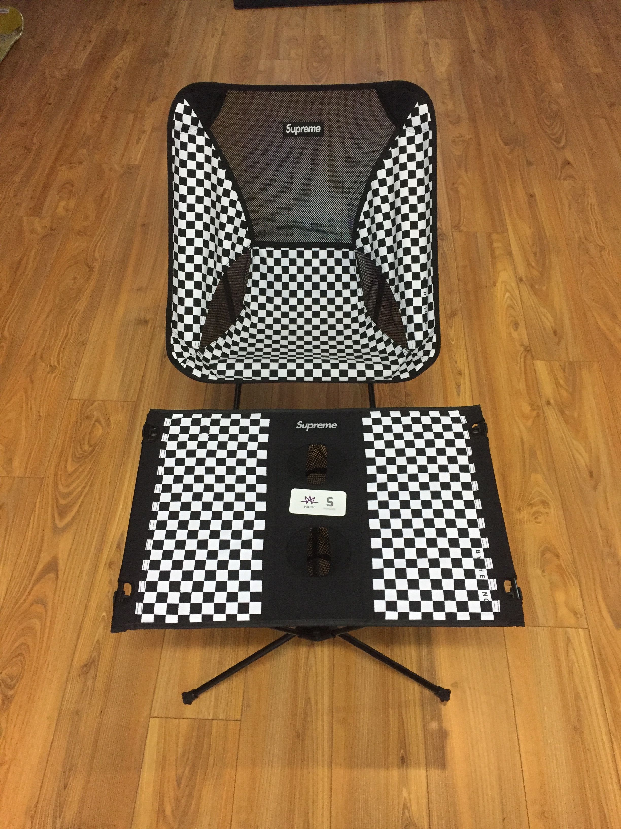 Supreme Helinox table one 【公式通販】