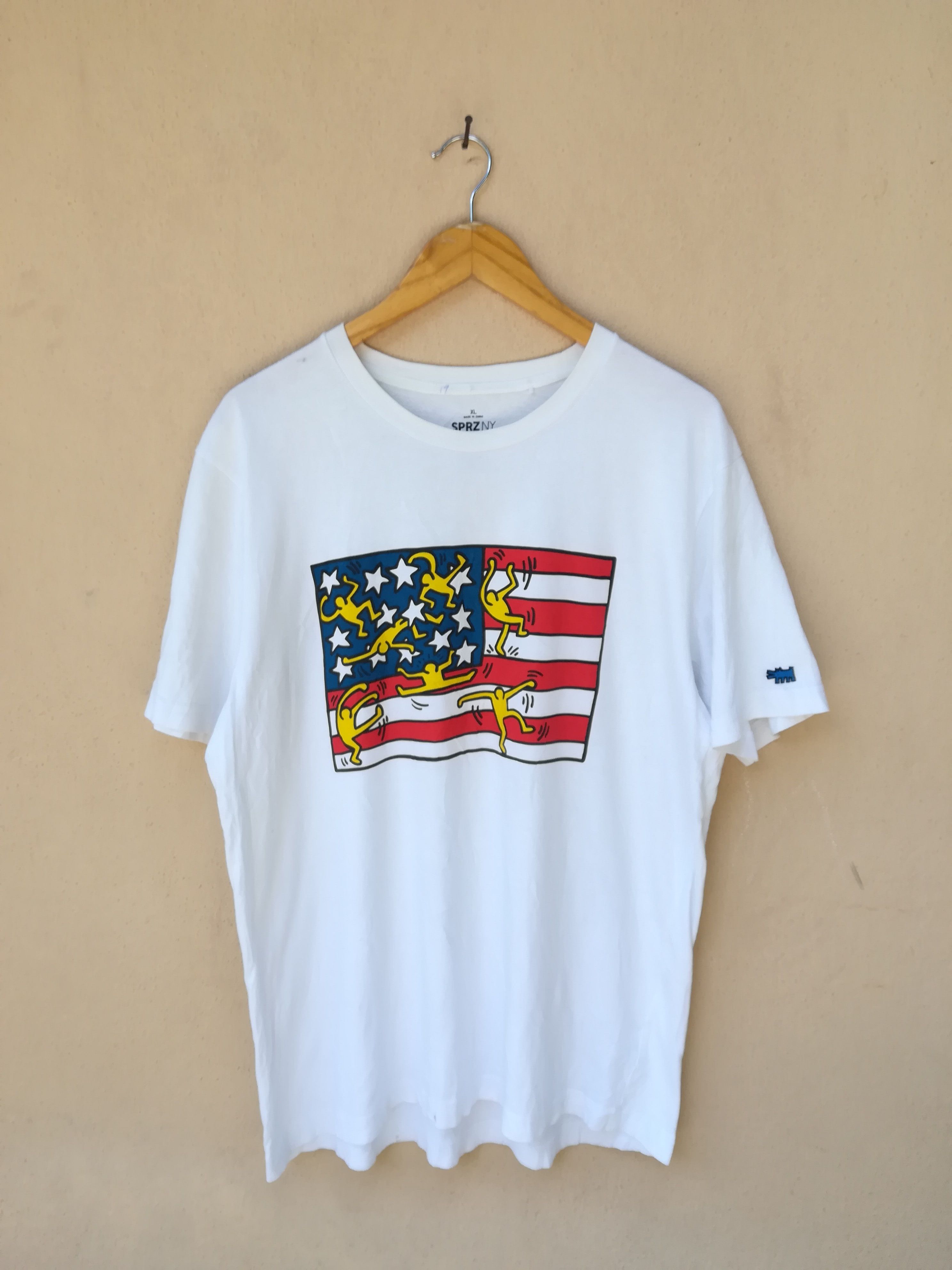 Keith Haring × Uniqlo Keith Haring USA Flag Tee Size US L / EU 52-54 / 3 - 1 Thumbnail