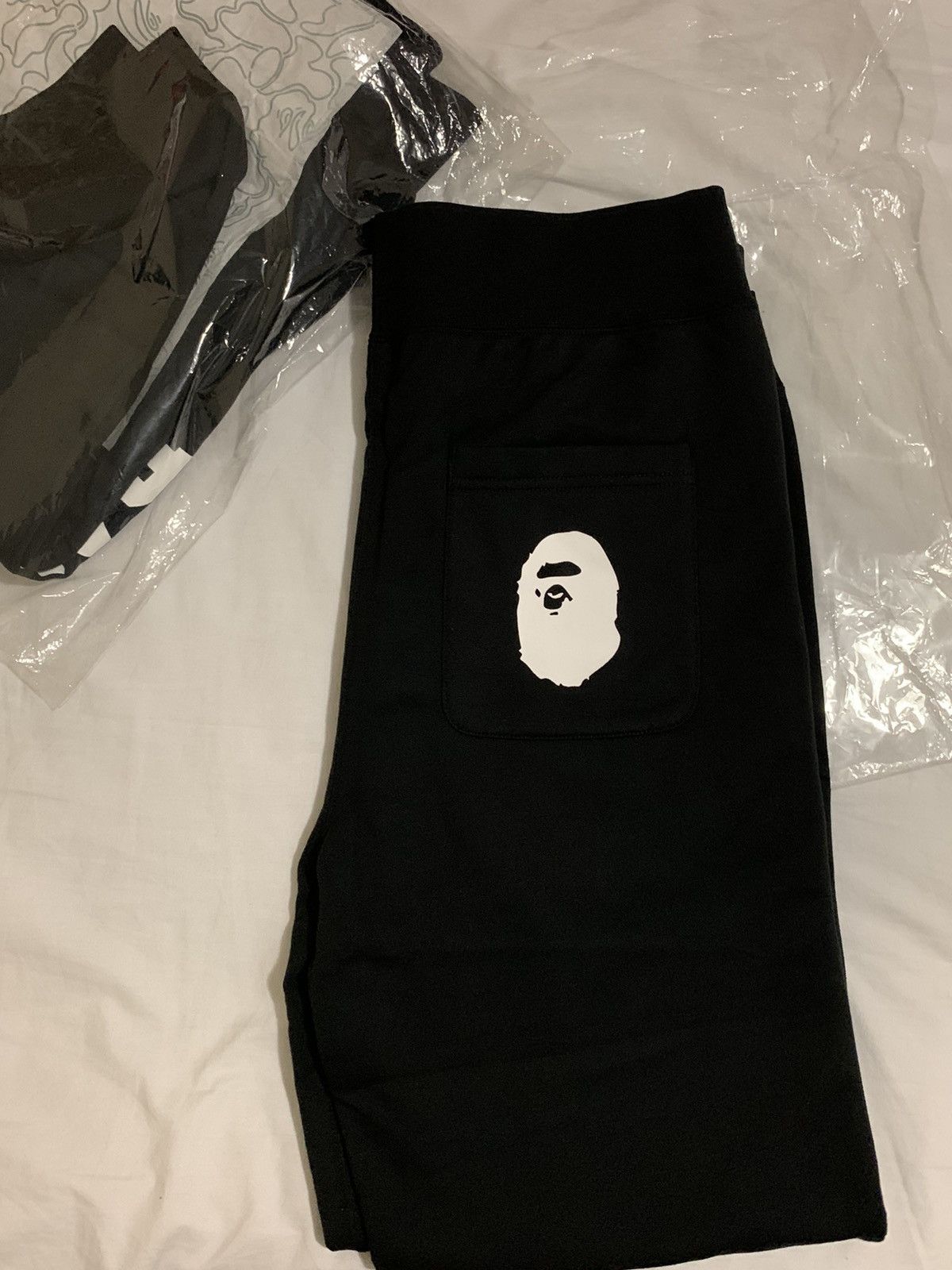 Bape Bape Sweatpants Black. Family Bag Edition. (X-Large) Size US 36 / EU 52 - 2 Thumbnail