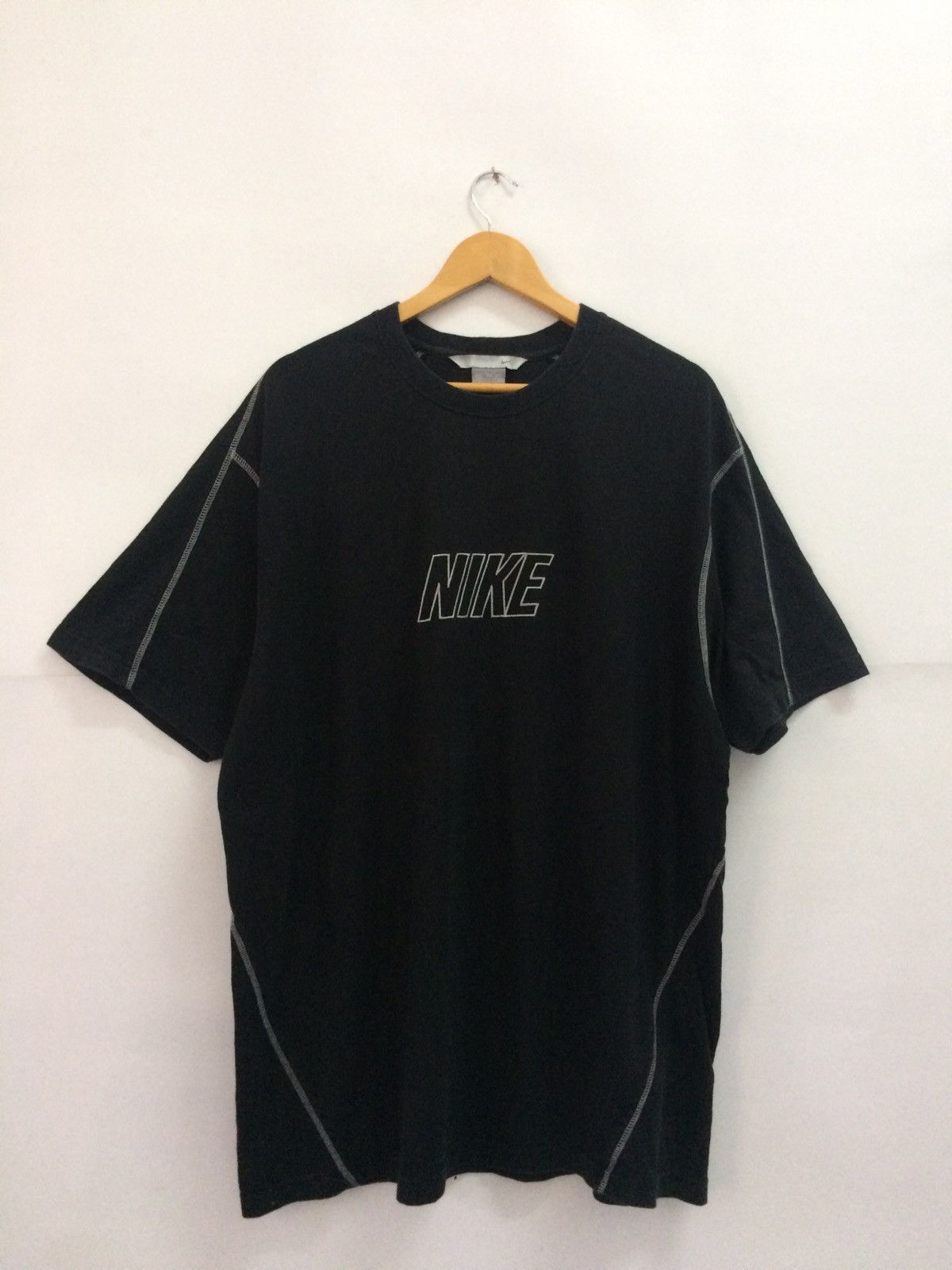Deleted Today🔥Vintage Nike big Size shirt