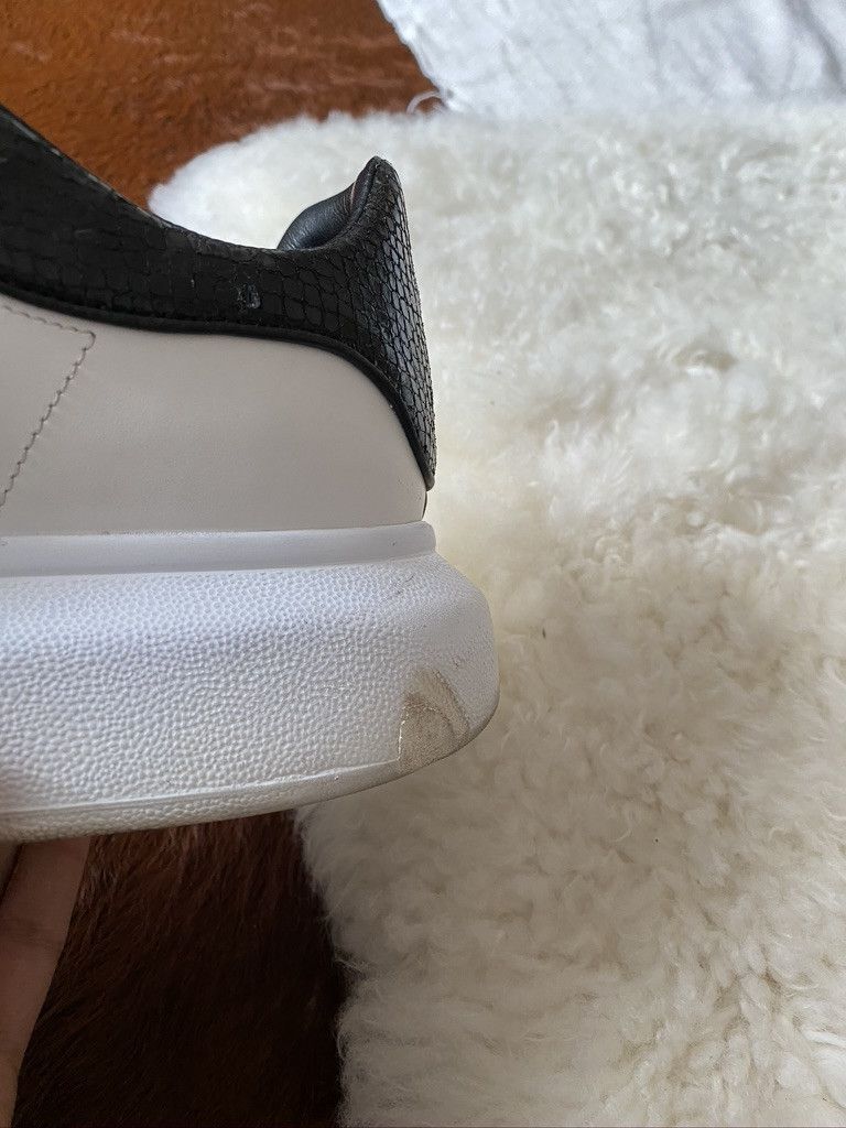Alexander McQueen Alexander McQueen Oversized Sneaker Size US 11 / EU 44 - 7 Thumbnail
